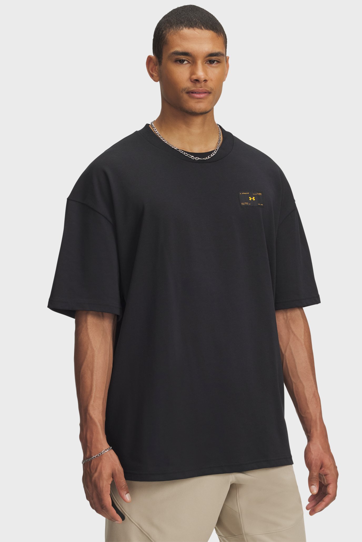 Футболка/UA HWT WOVEN LABEL SS 1