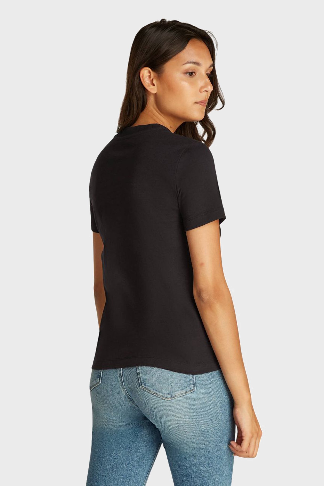 Женская черная футболка EMBROIDERED BOX REGULAR TEE 3