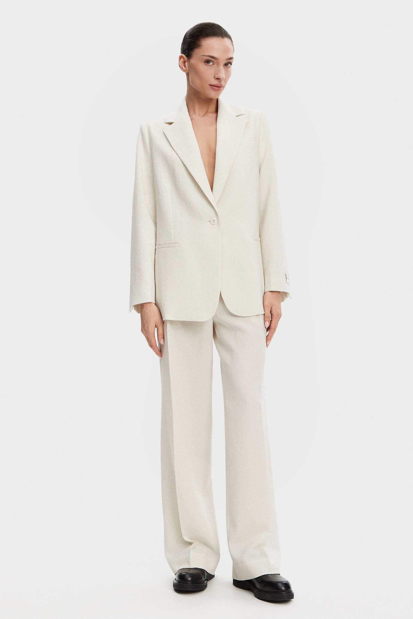 Женский бежевый жакет SOFT 2