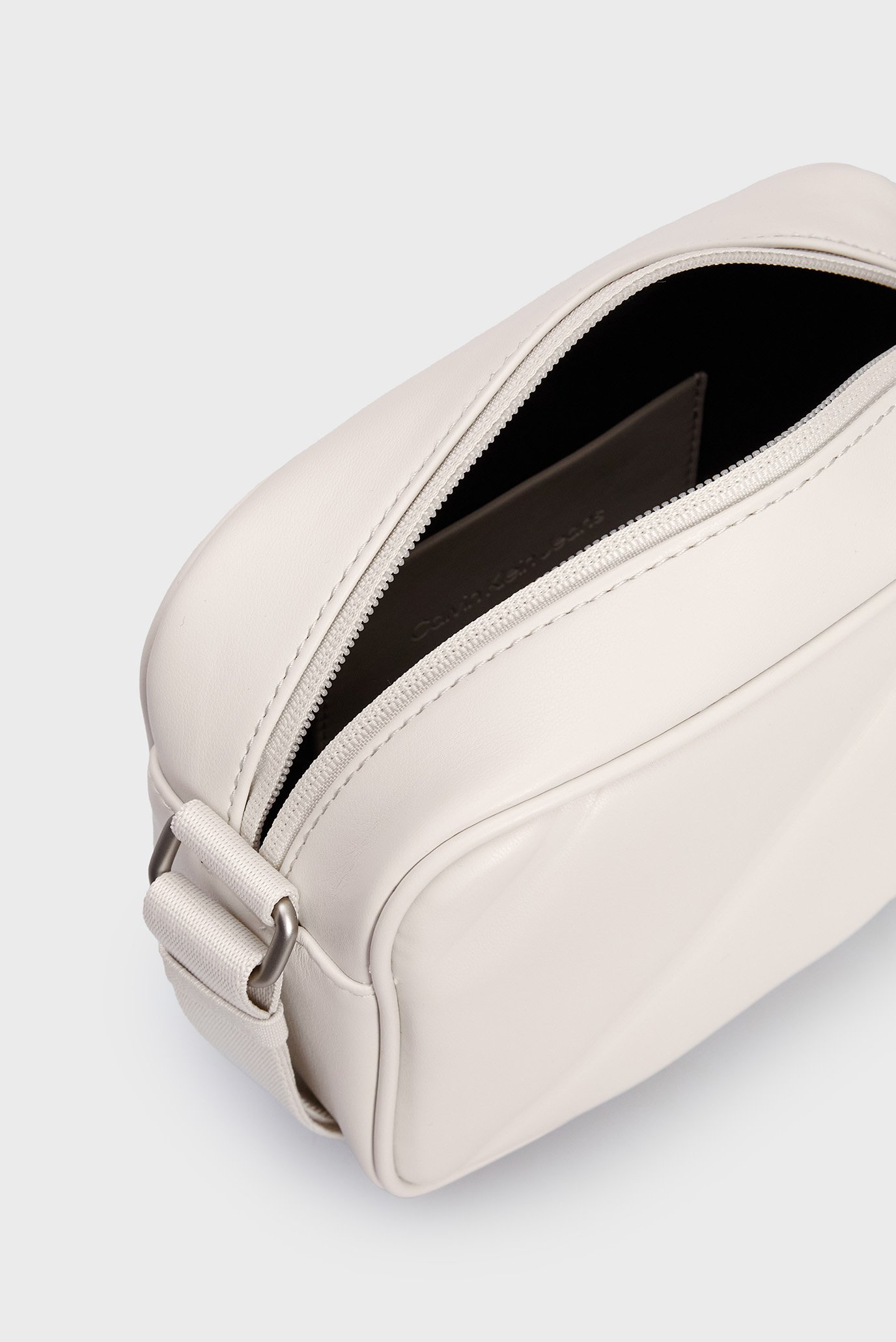 Женская белая сумка QUILTED CAMERABAG18 5