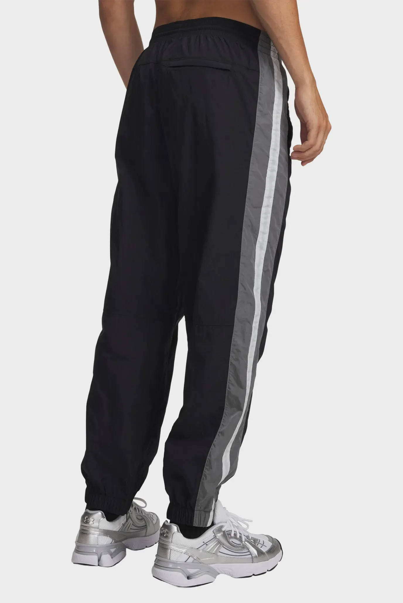 Штаны спортивные UA Icon Wvn Track Jogger 3