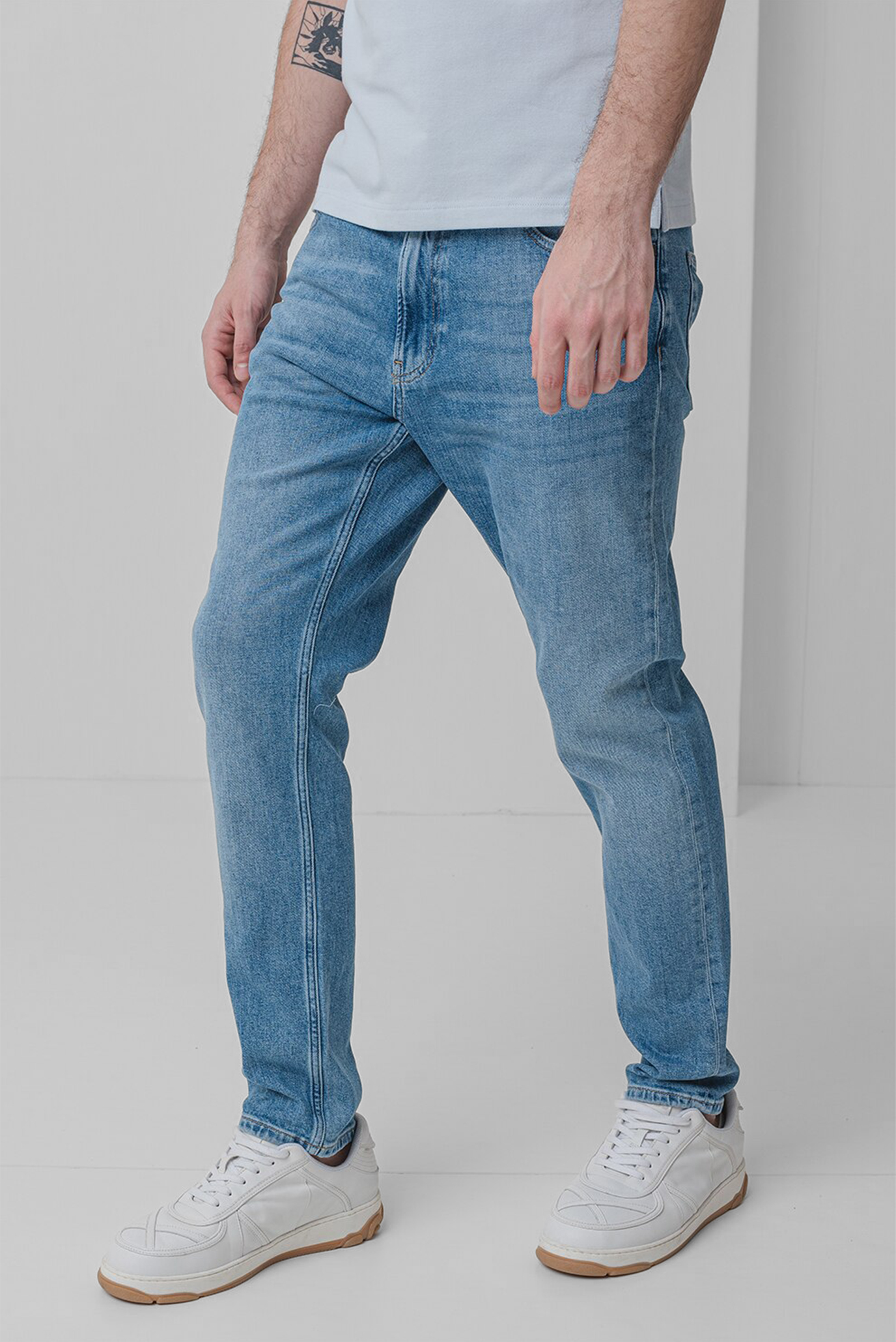 Джинсы TAPERED FIT LIGHT BLUE 2