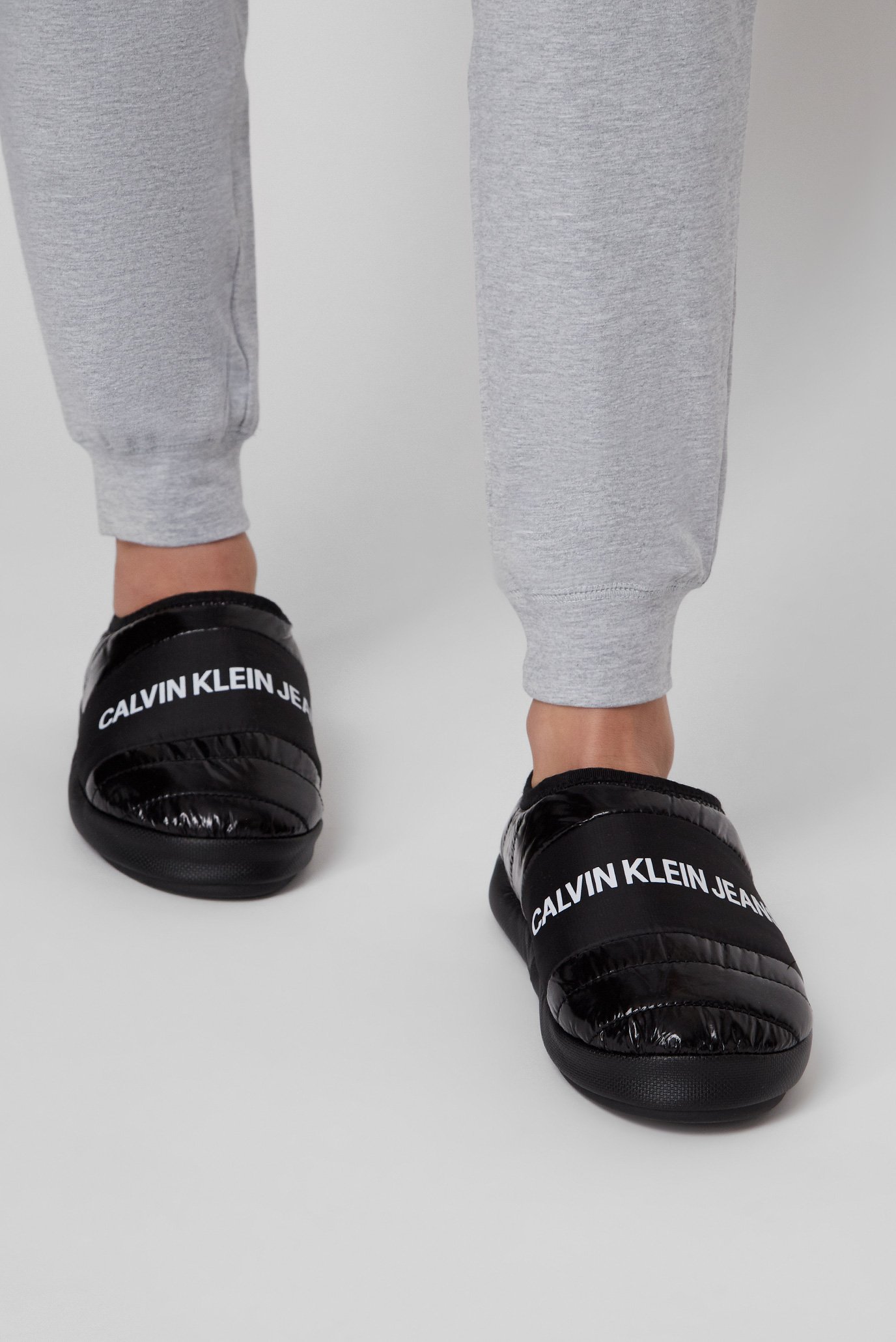 Женские черные тапочки 6