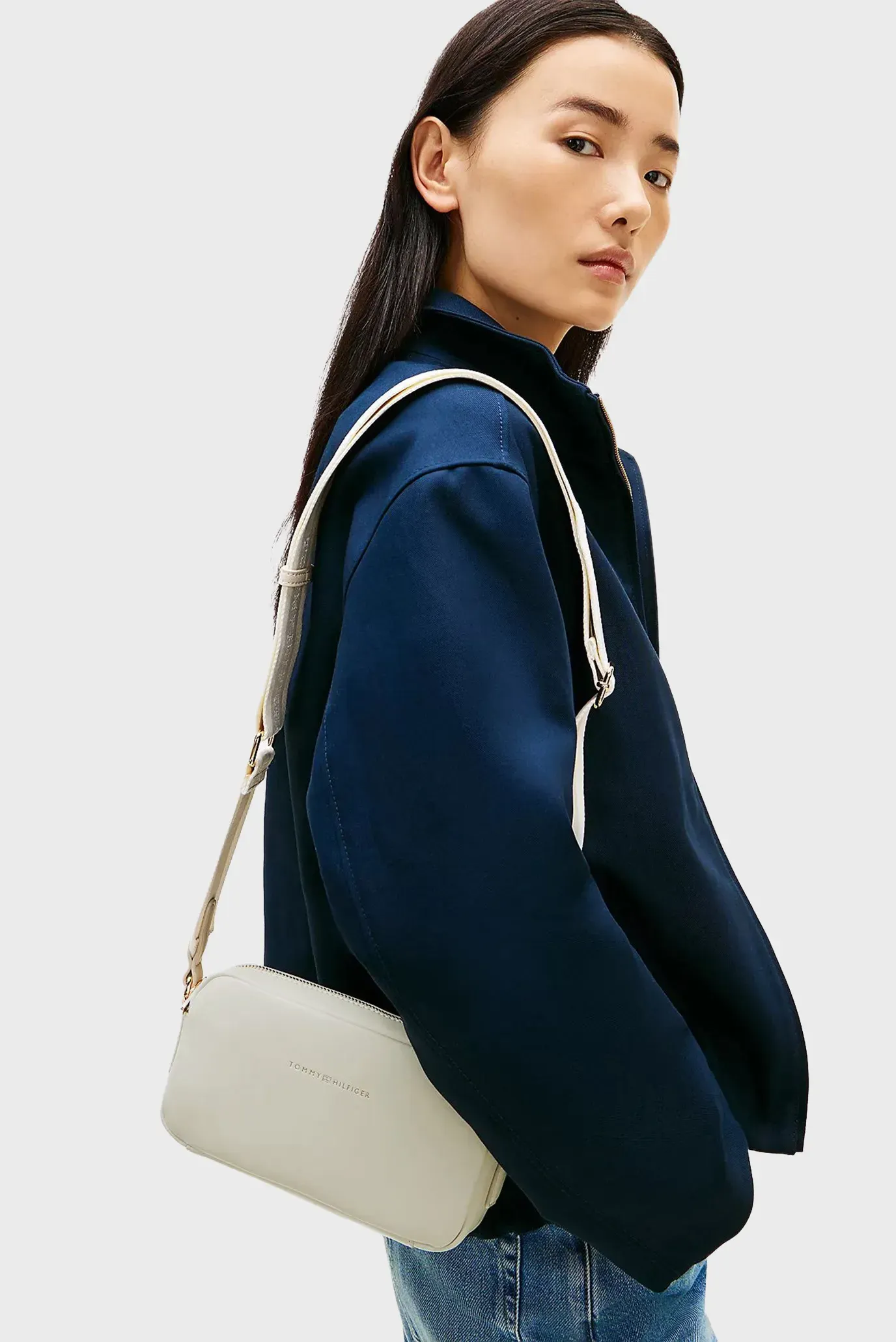 Сумка TH ESSENTIAL CAMERA BAG 2