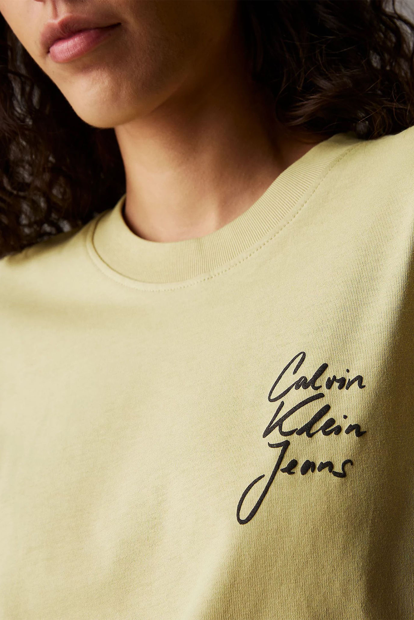 Женская желтая футболка SCRIPT INSTITUTIONAL BABY TEE 4