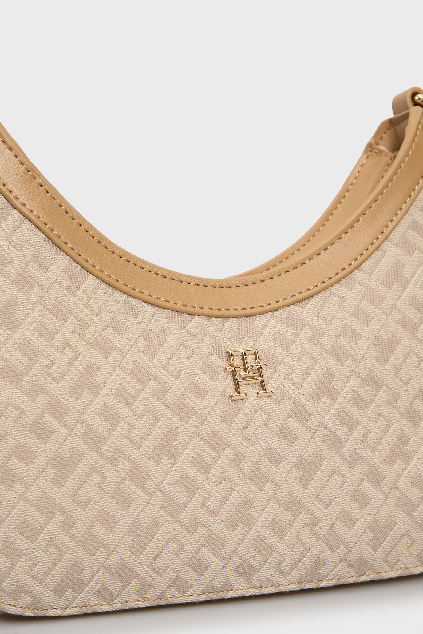 Женская бежевая сумка с узором TH JACQUARD SHOULDER BAGTommy Hilfiger Женская бежевая сумка с узором TH JACQUARD SHOULDER BAG 6