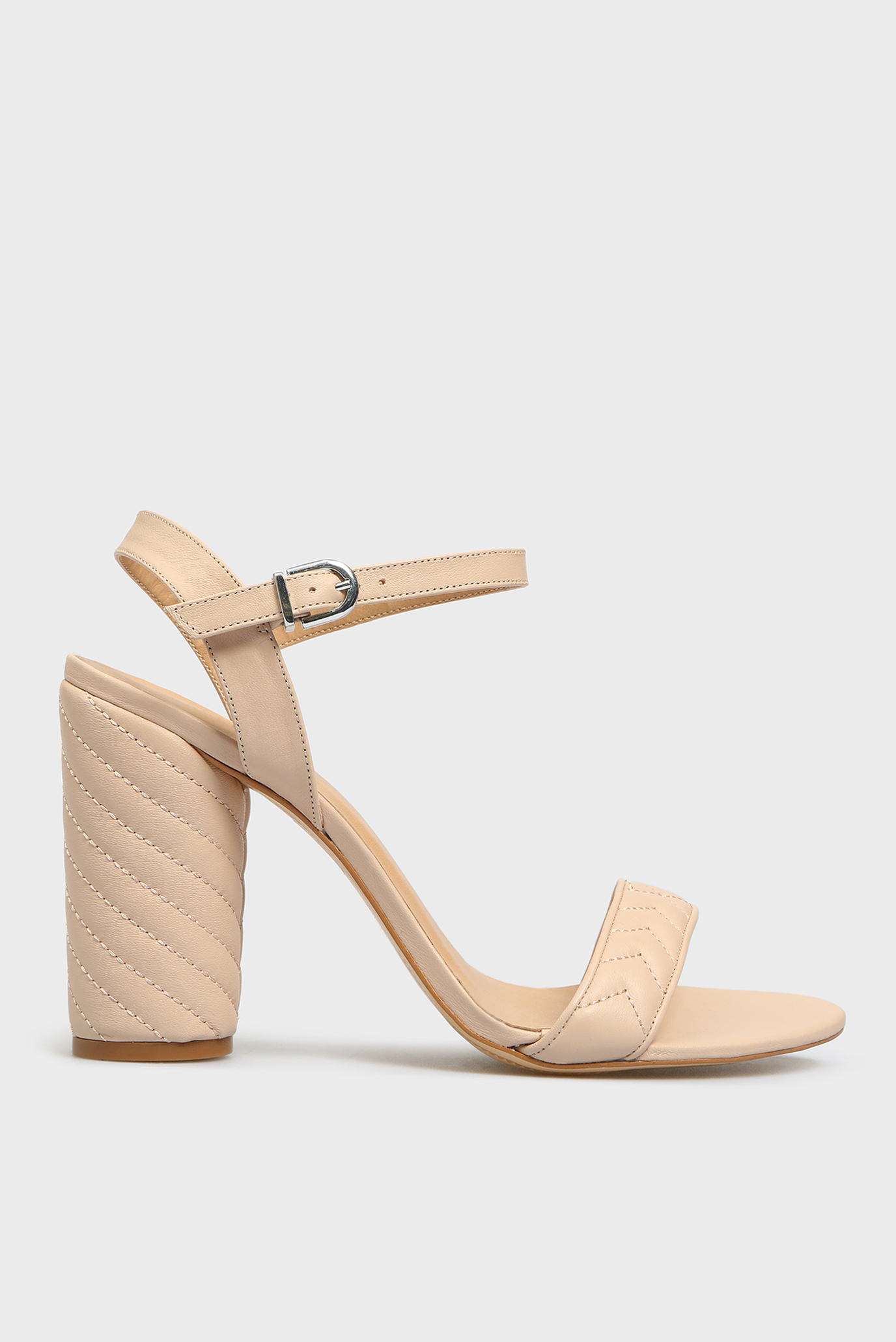 Бежевые босоножки 6