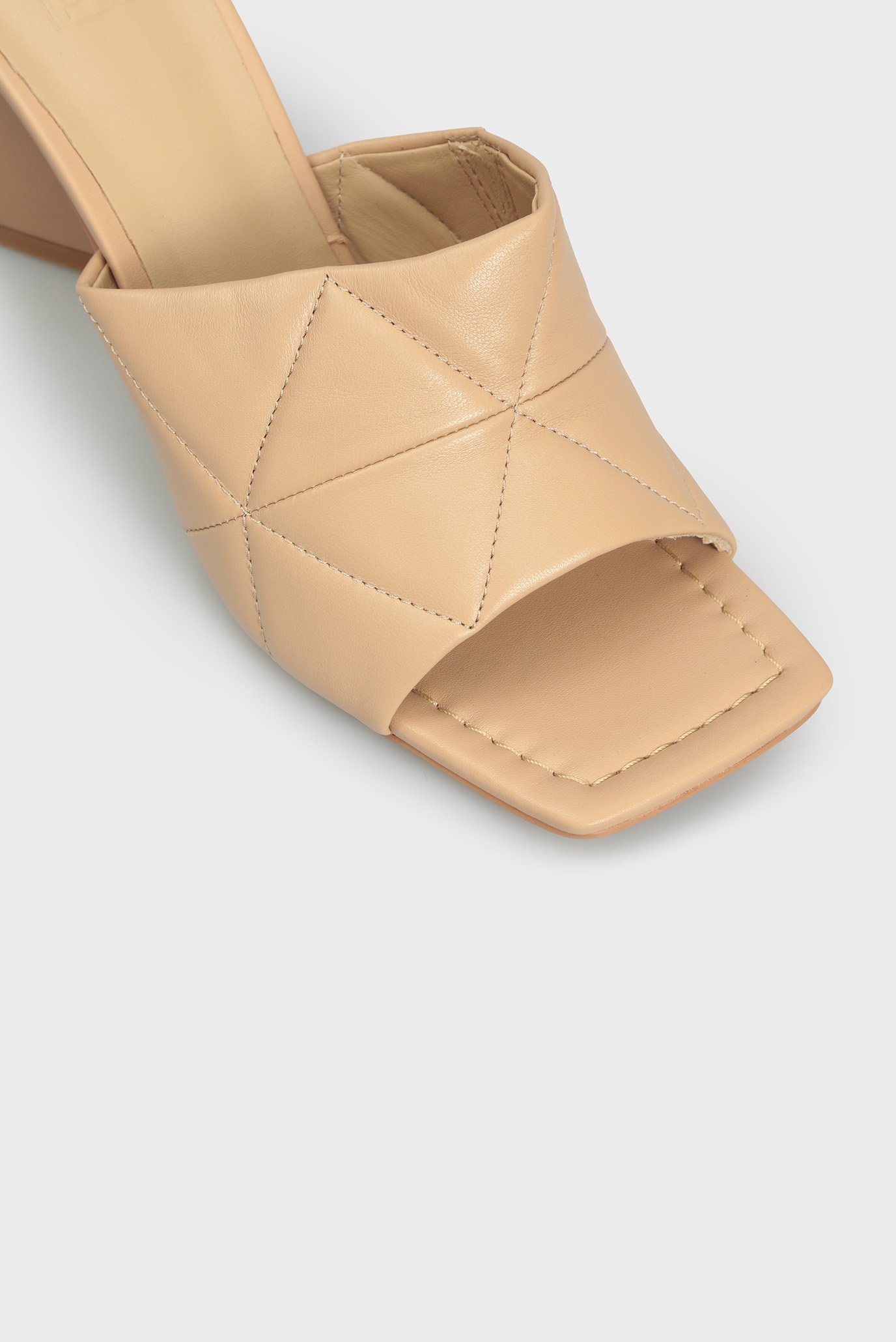 Женские бежевые кожаные мюли Estel 9