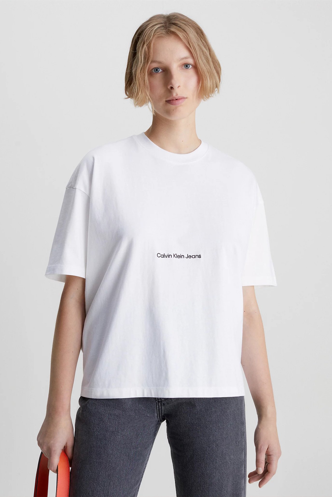Женская белая футболка INSTITUTIONAL BOYFRIEND TEE 1
