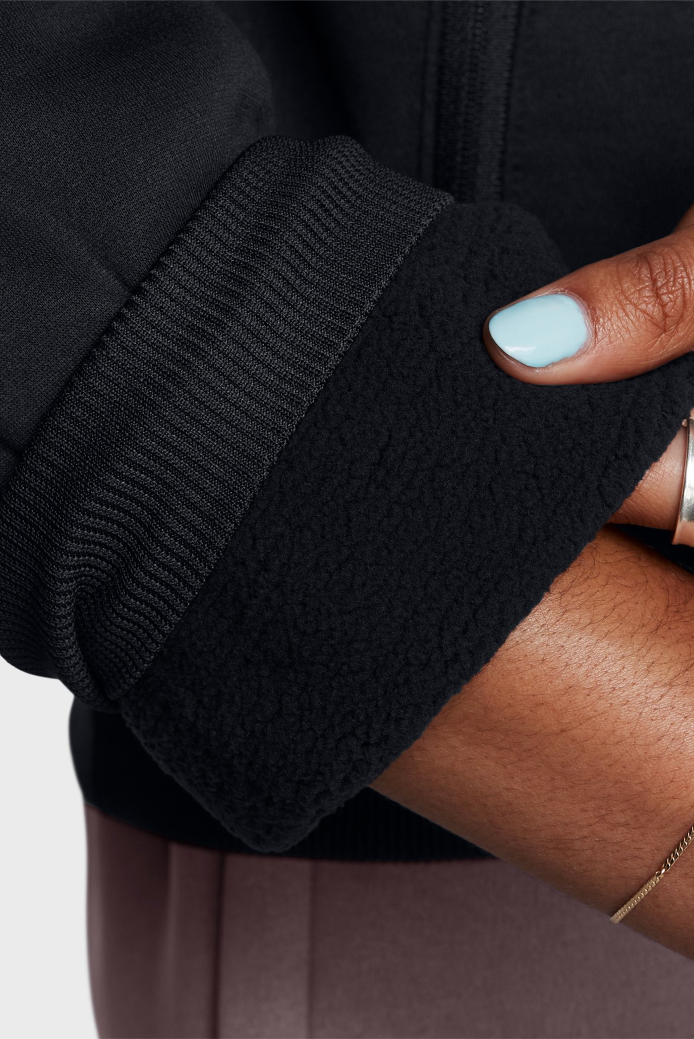 Женская черная спортивная кофта UA Armour Flc Pro HZ 2