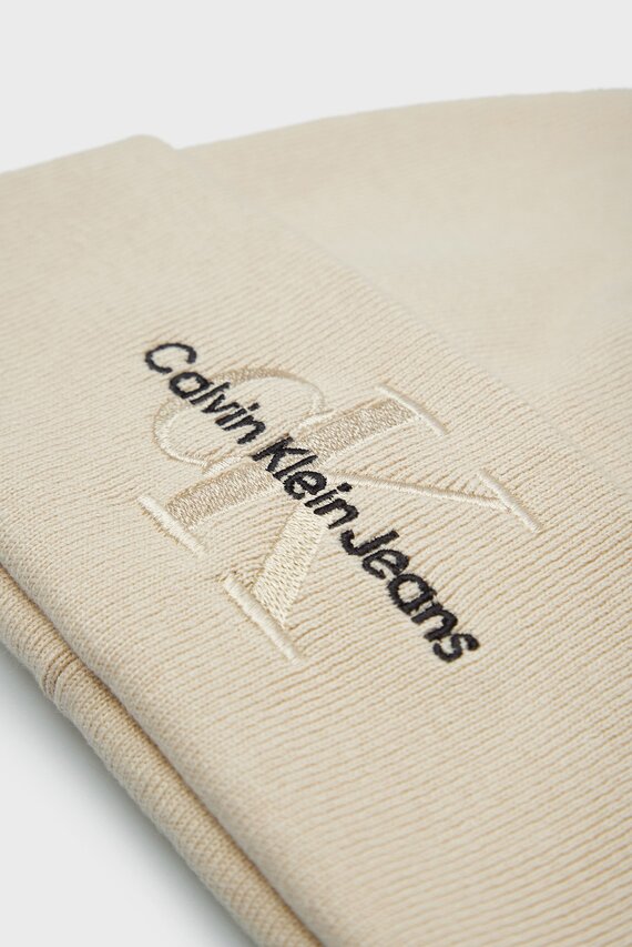 Шапка MONOLOGO EMBRO BEANIE