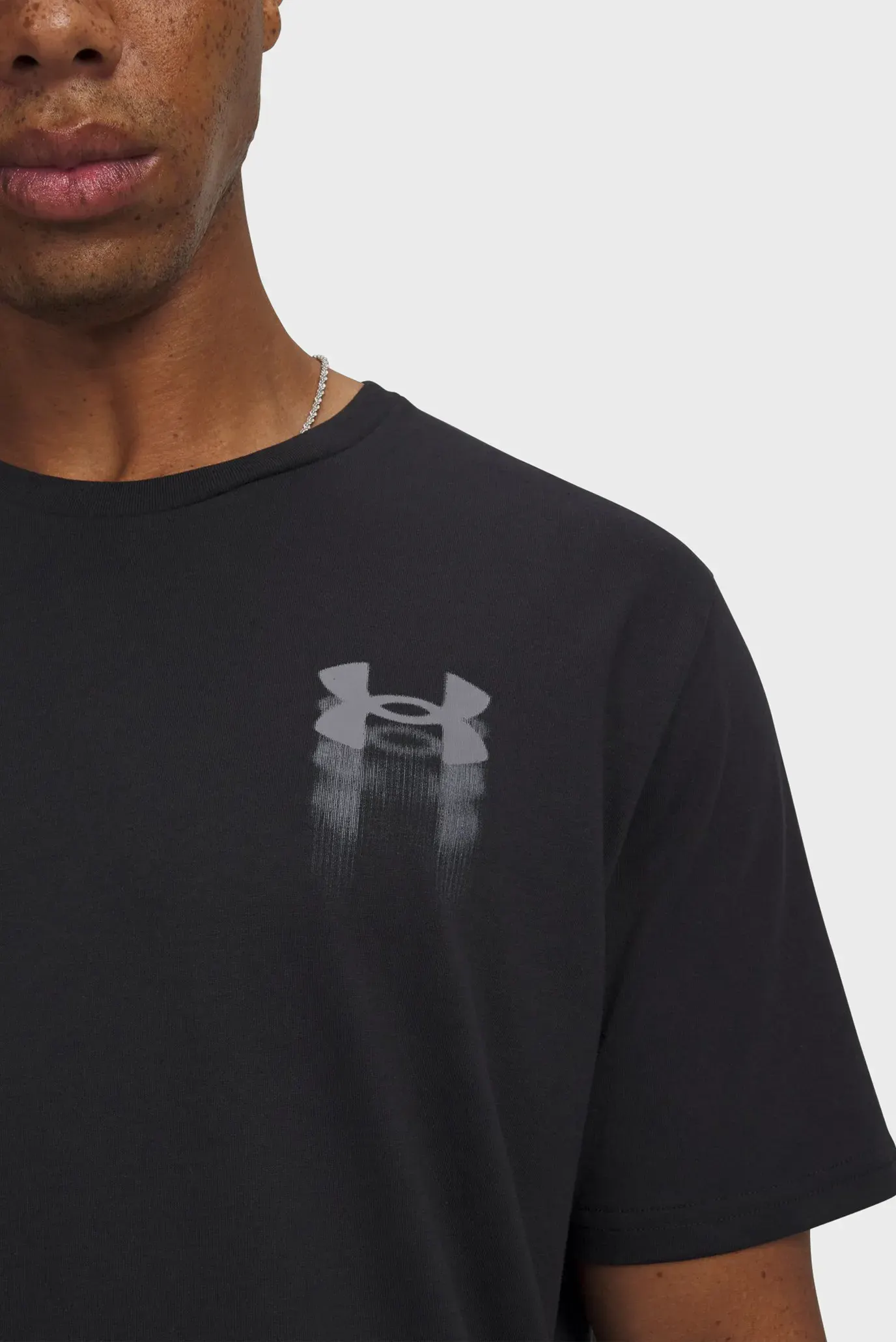 Футболка UA M BLUR LOGO SS 2