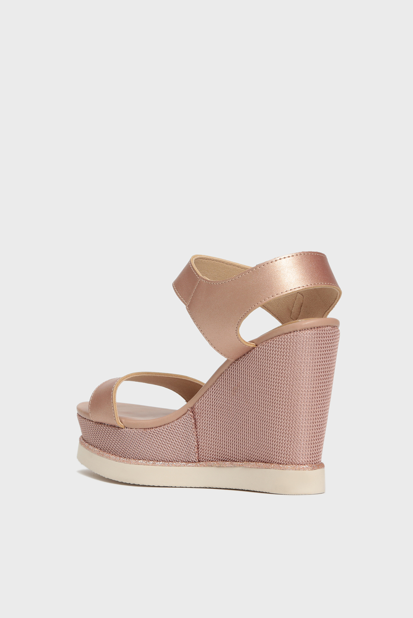 Женские розовые босоножки Afina 3