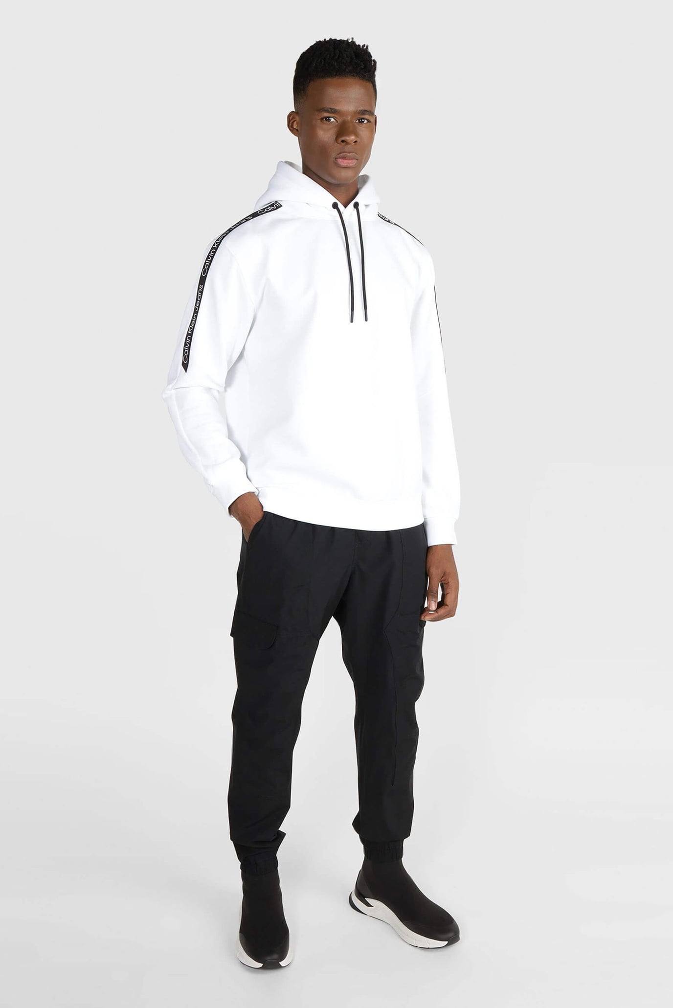 Штаны PREMIUM ESSENTIALS WOVEN PANT 7