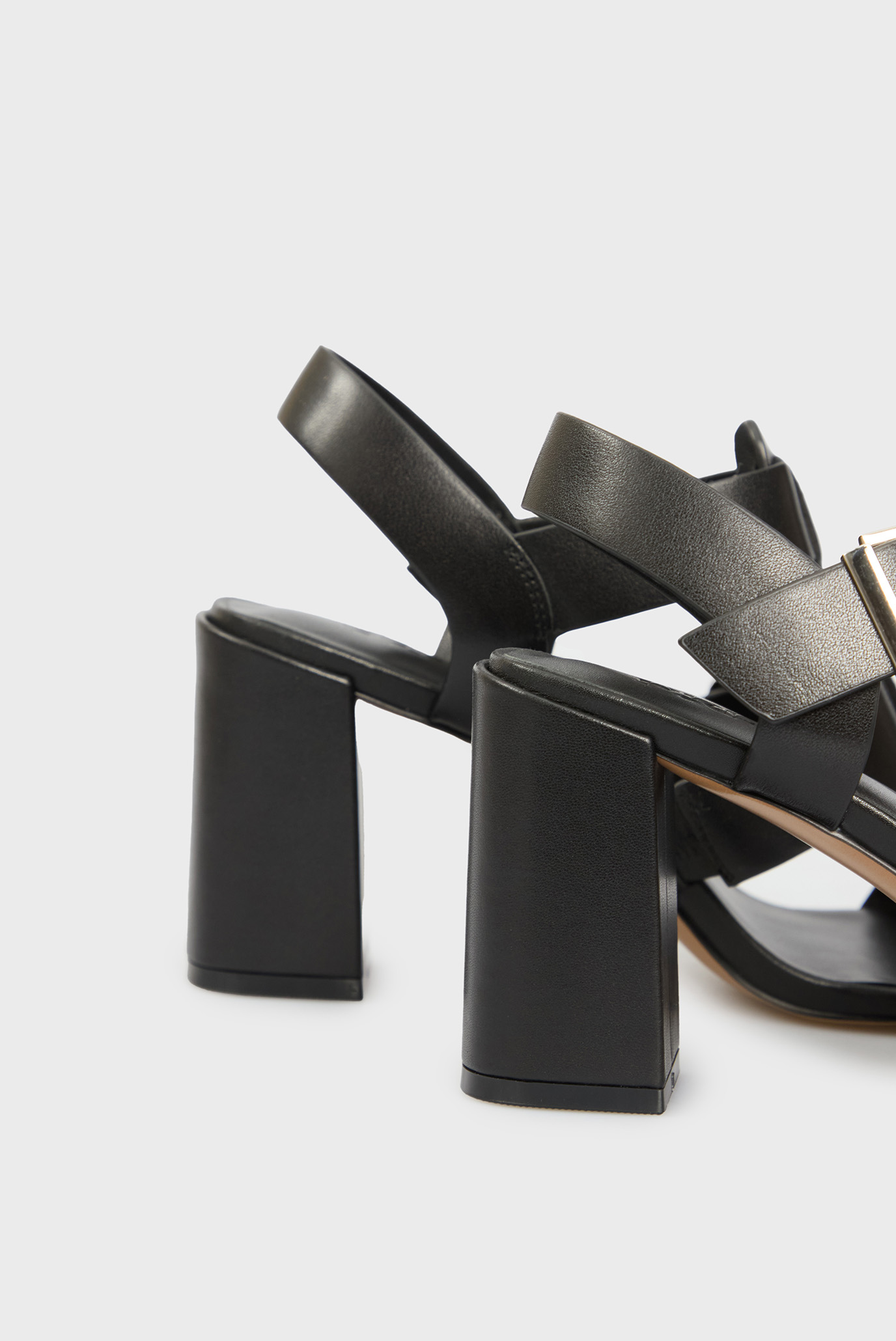 Босоножки Nurella 2