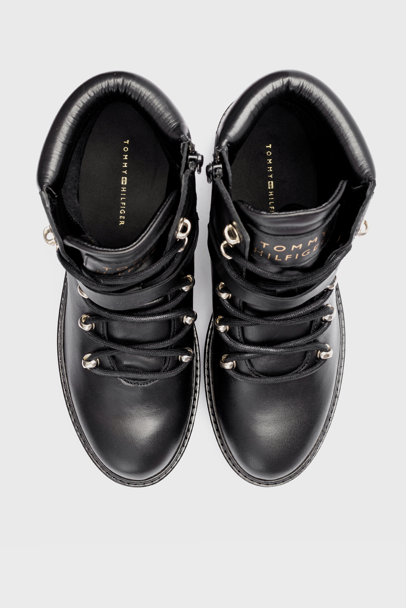 Ботинки POLISHED LEATHER FLAT BOOT Tommy Hilfiger Ботинки POLISHED LEATHER FLAT BOOT 4