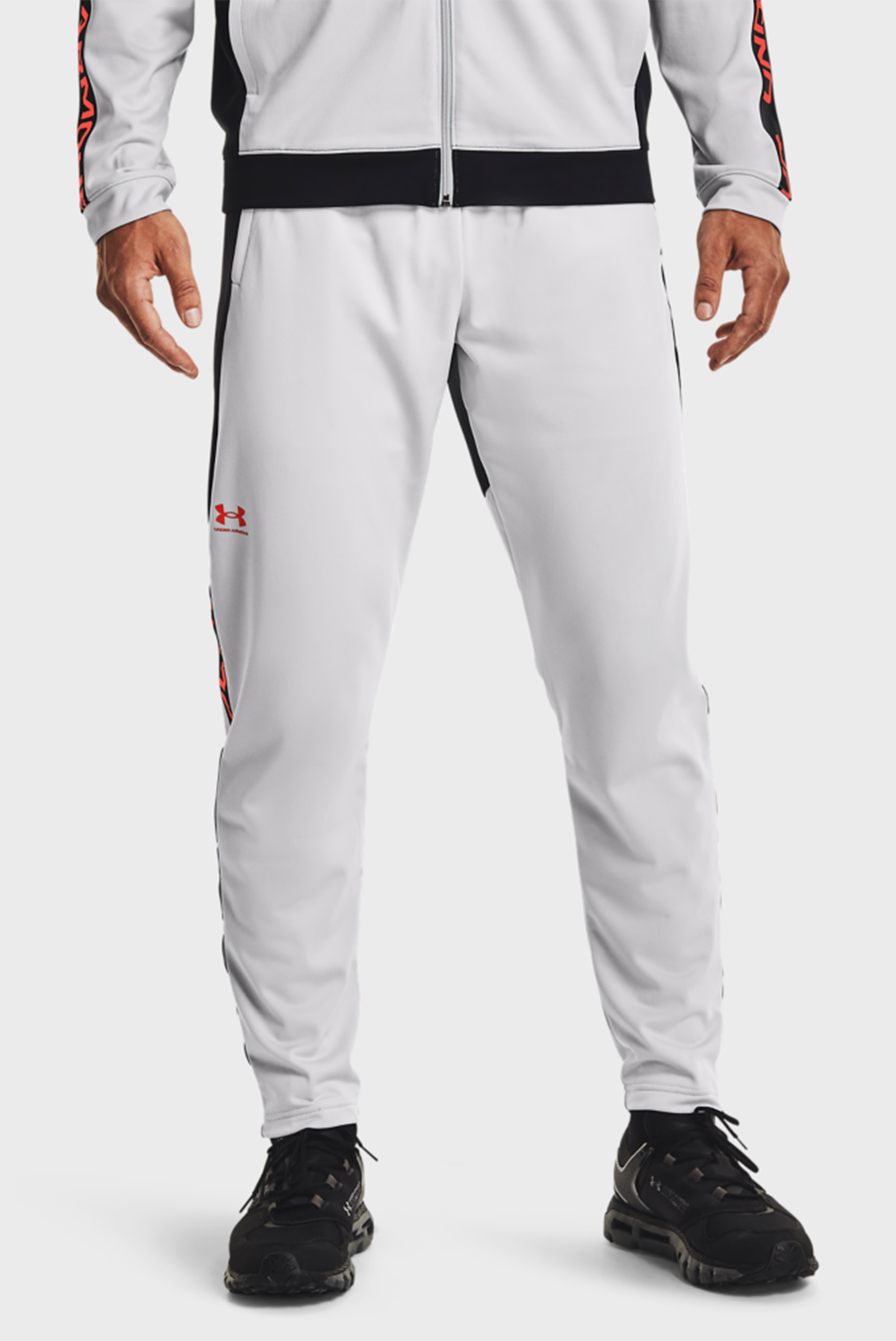 Мужские светло-серые спортивные брюки UA TRICOT FASHION TRACK PANT 1