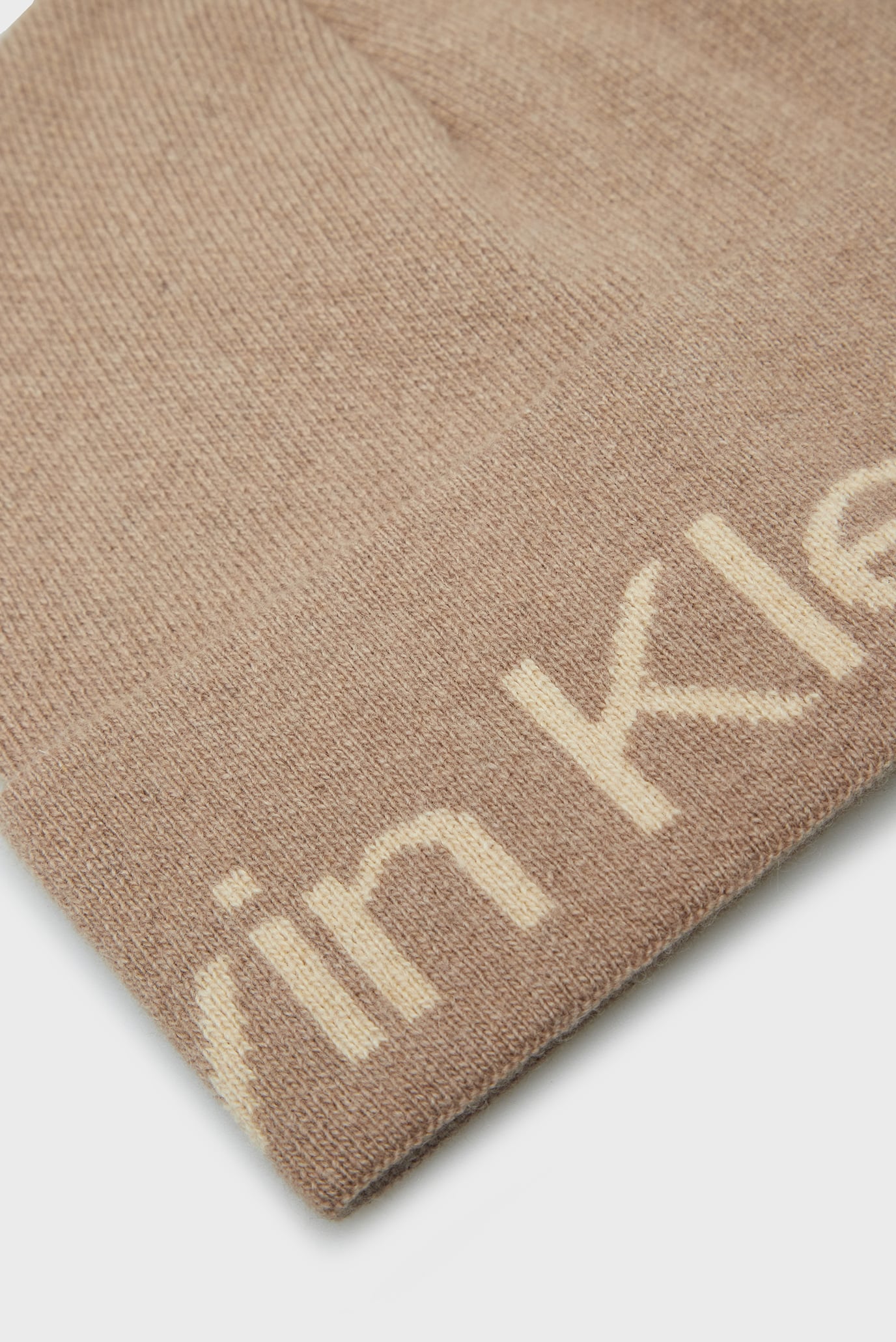 Шапка LOGO BEANIE 6