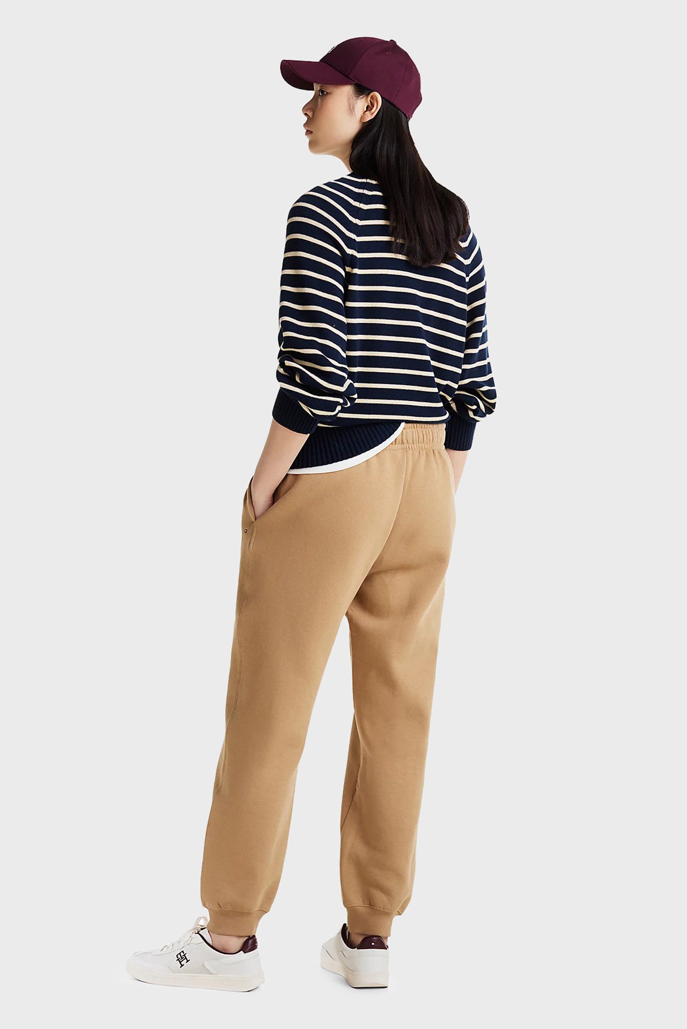 Женские бежевые спортивные брюки FLAG ESSENTIALS SWEATPANT 5