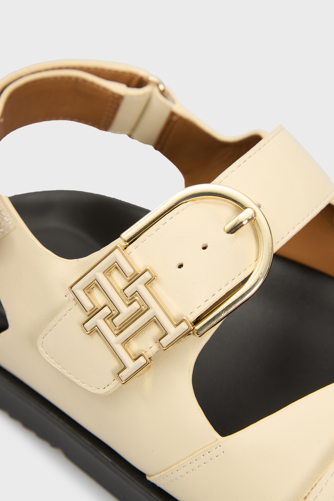 Женские бежевые кожаные сандалии LEATHER SPORTY SANDALTommy Hilfiger Женские бежевые кожаные сандалии LEATHER SPORTY SANDAL 2