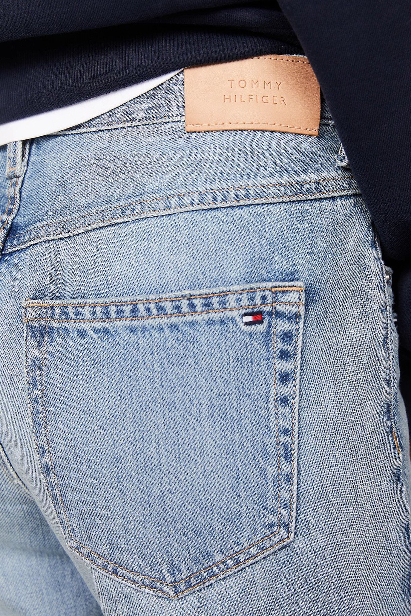 Женские голубые джинсы CLASSIC STRAIGHT RW ASH WRNTommy Hilfiger Женские голубые джинсы CLASSIC STRAIGHT RW ASH WRN 4