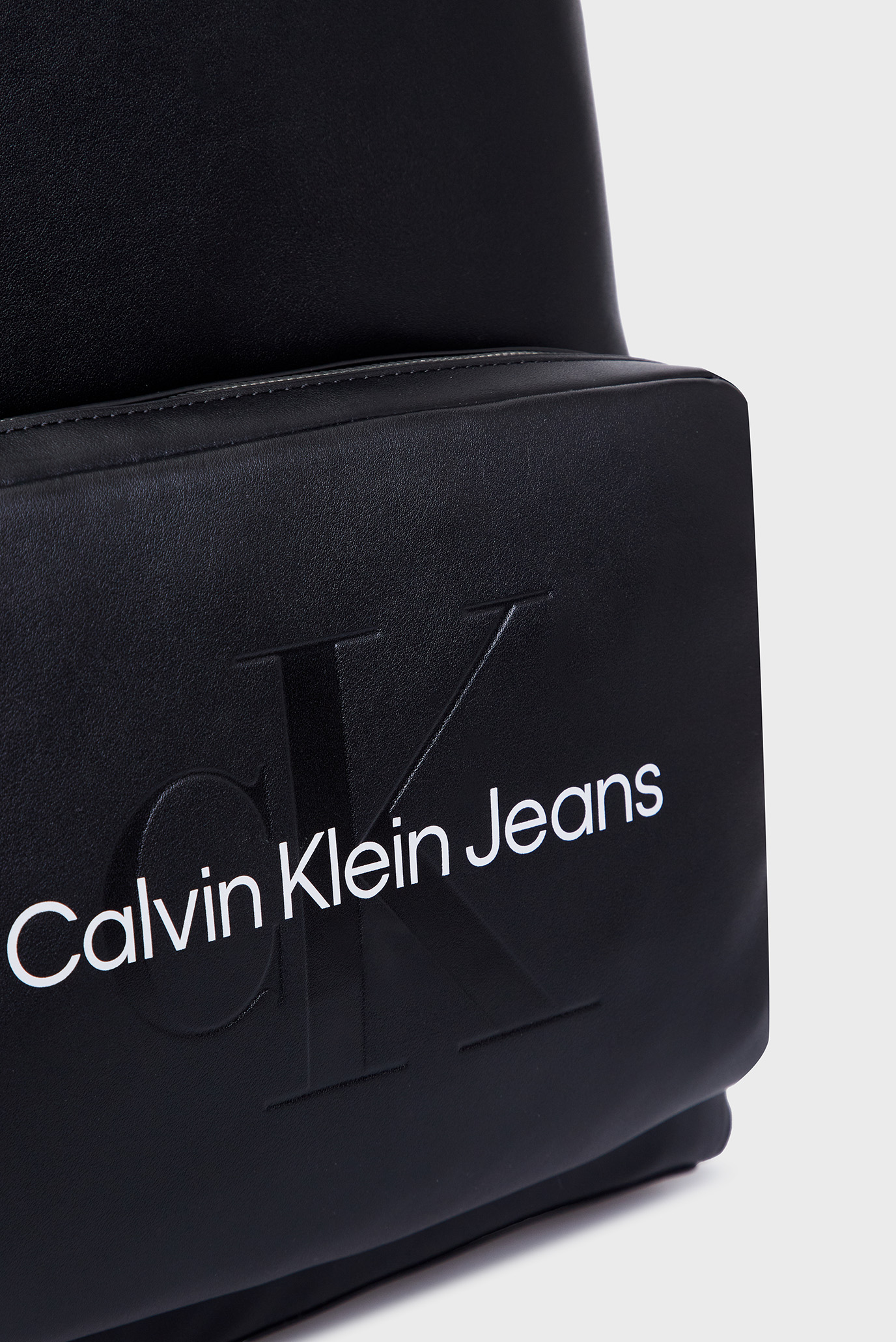 Женский черный рюкзак SCULPTED CAMPUS BP40 MONO Calvin Klein Jeans ...