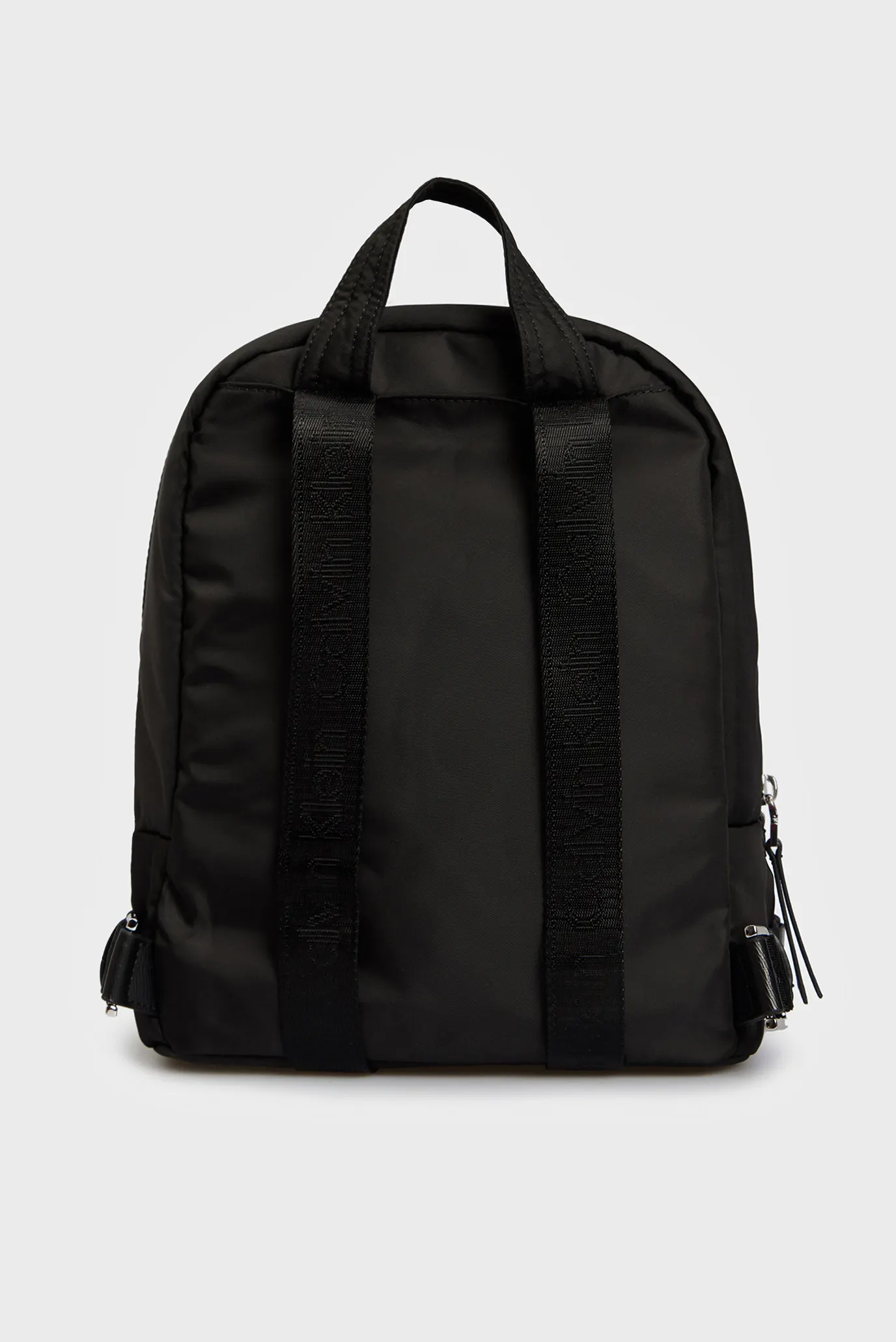 Женский черный рюкзак ESSENTIAL ROUND 10