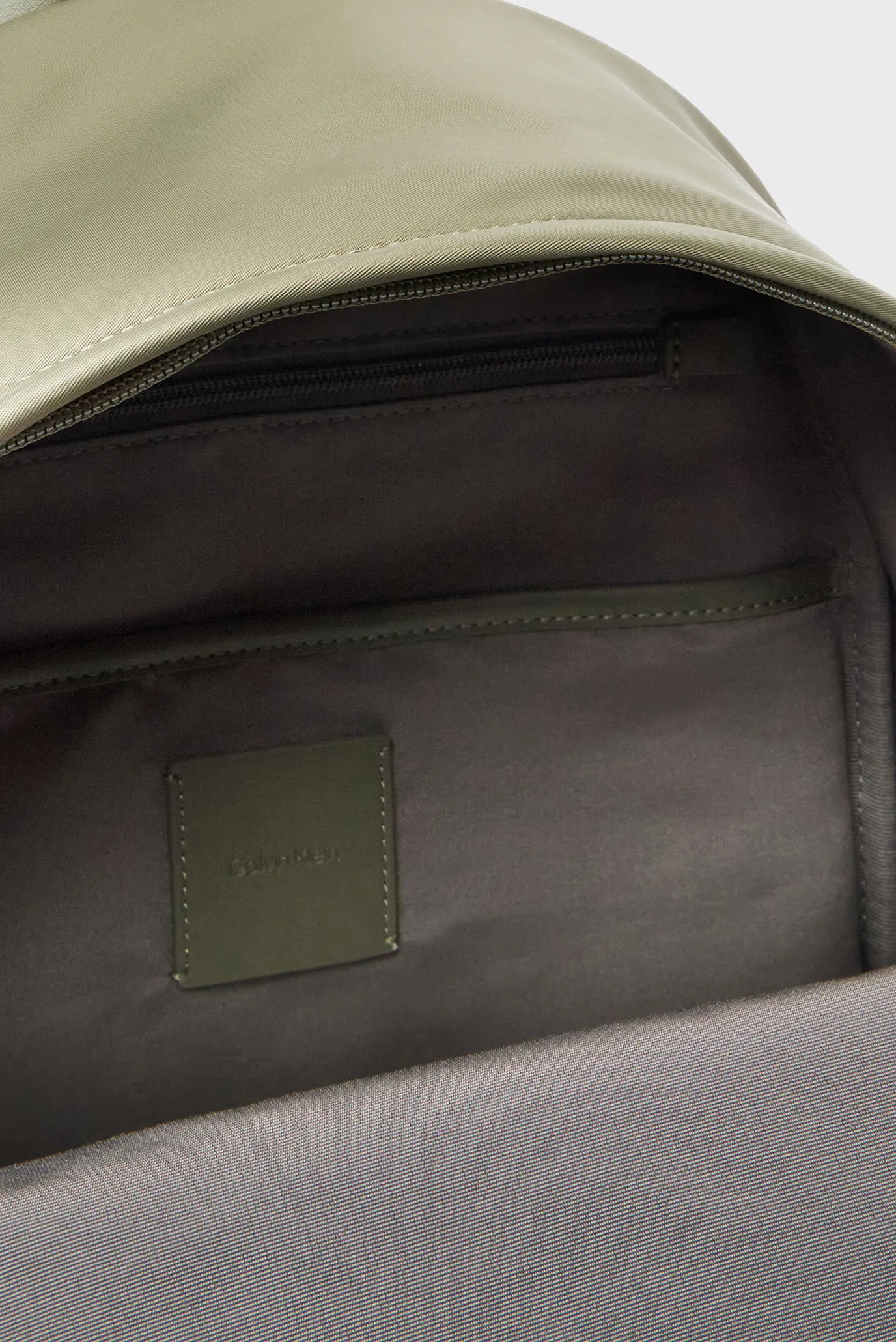 Рюкзак SLEEK ROUND BACKPACK 6