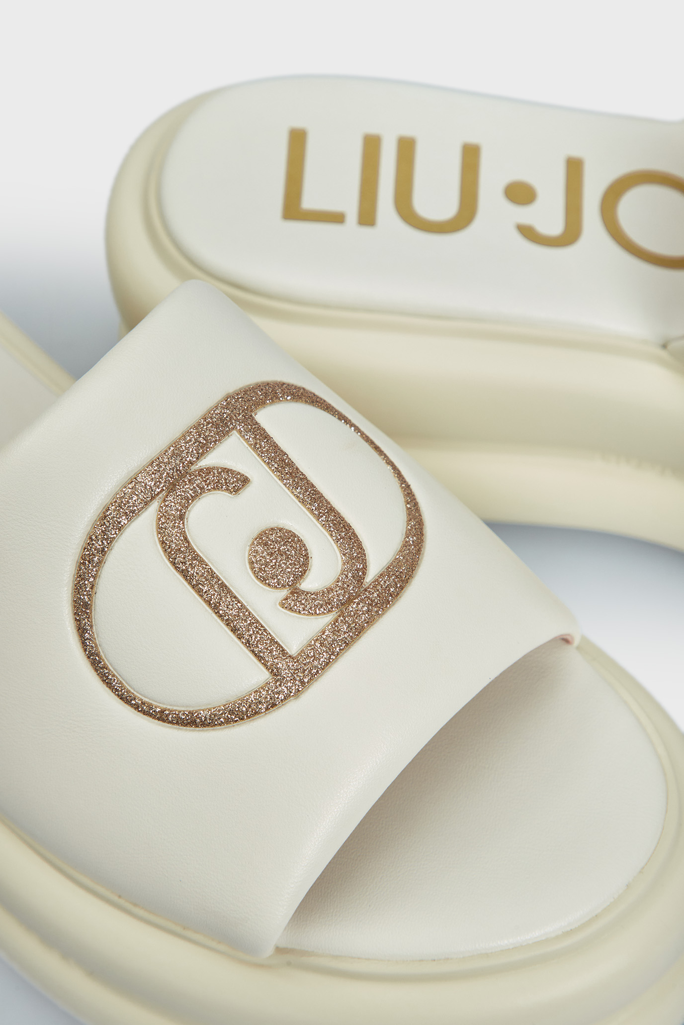 Слайдеры  ARIA 04 - SLIPPER FLAT FORM SPREADING WHITELIU JO Слайдеры  ARIA 04 - SLIPPER FLAT FORM SPREADING WHITE 2