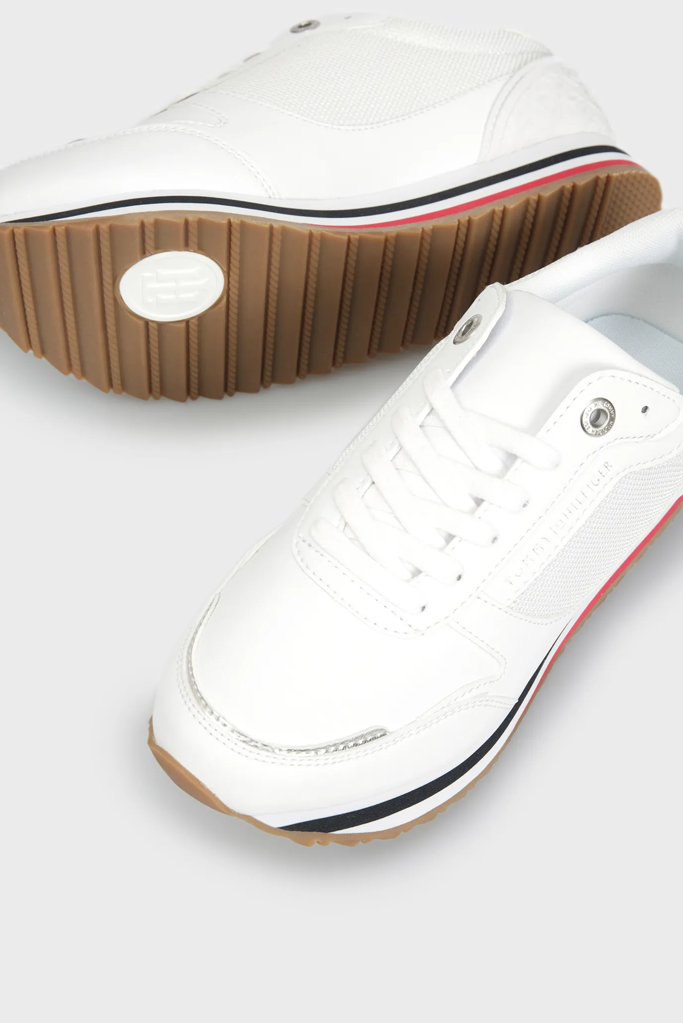 Женские белые кроссовки MONOGRAM 10