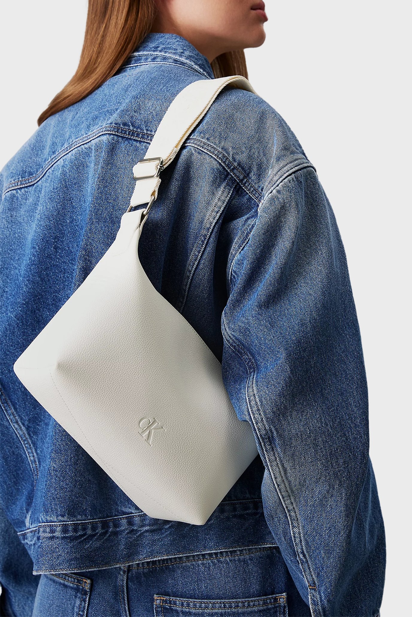 Женская белая сумка ULTRALIGHT SHOULDER BAG22 PU 2