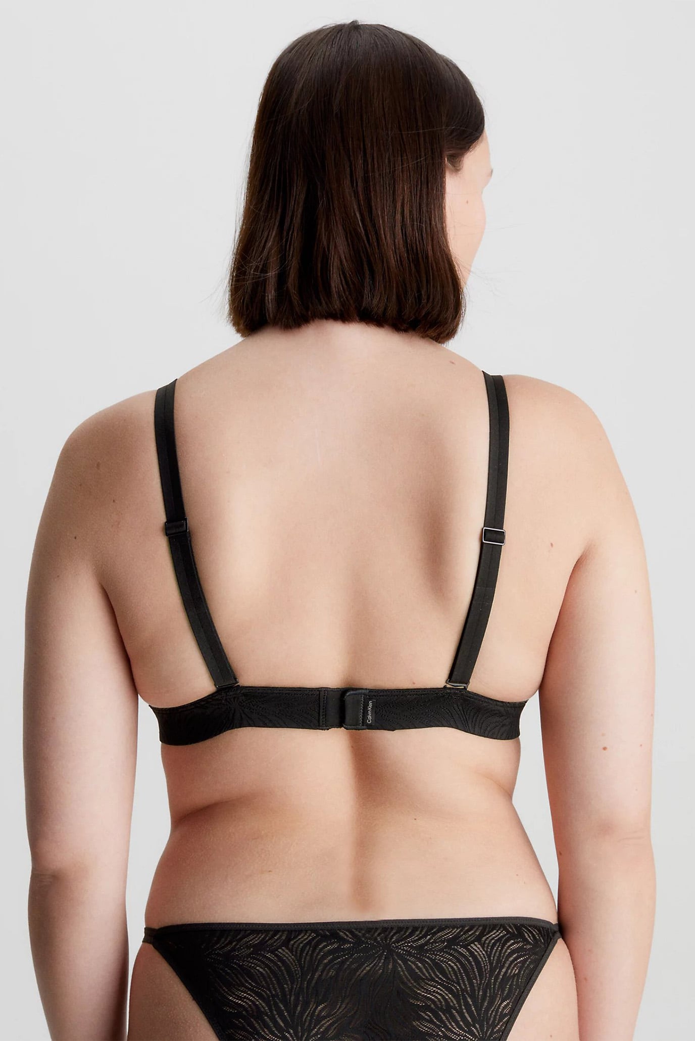 Женский черный бюстгальтер UNLINED TRIANGLE 15