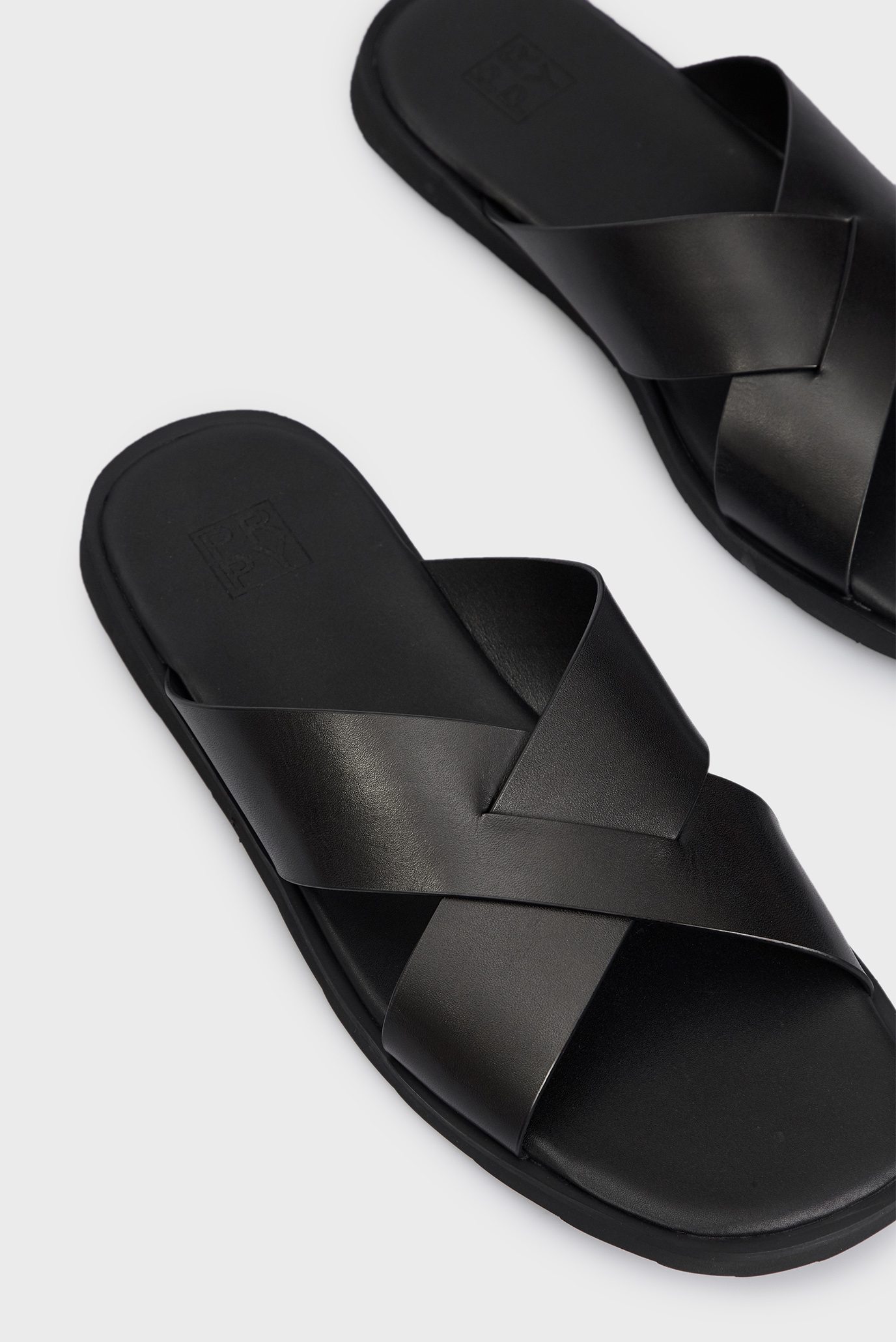 Мужские черные кожаные слайдеры 7
