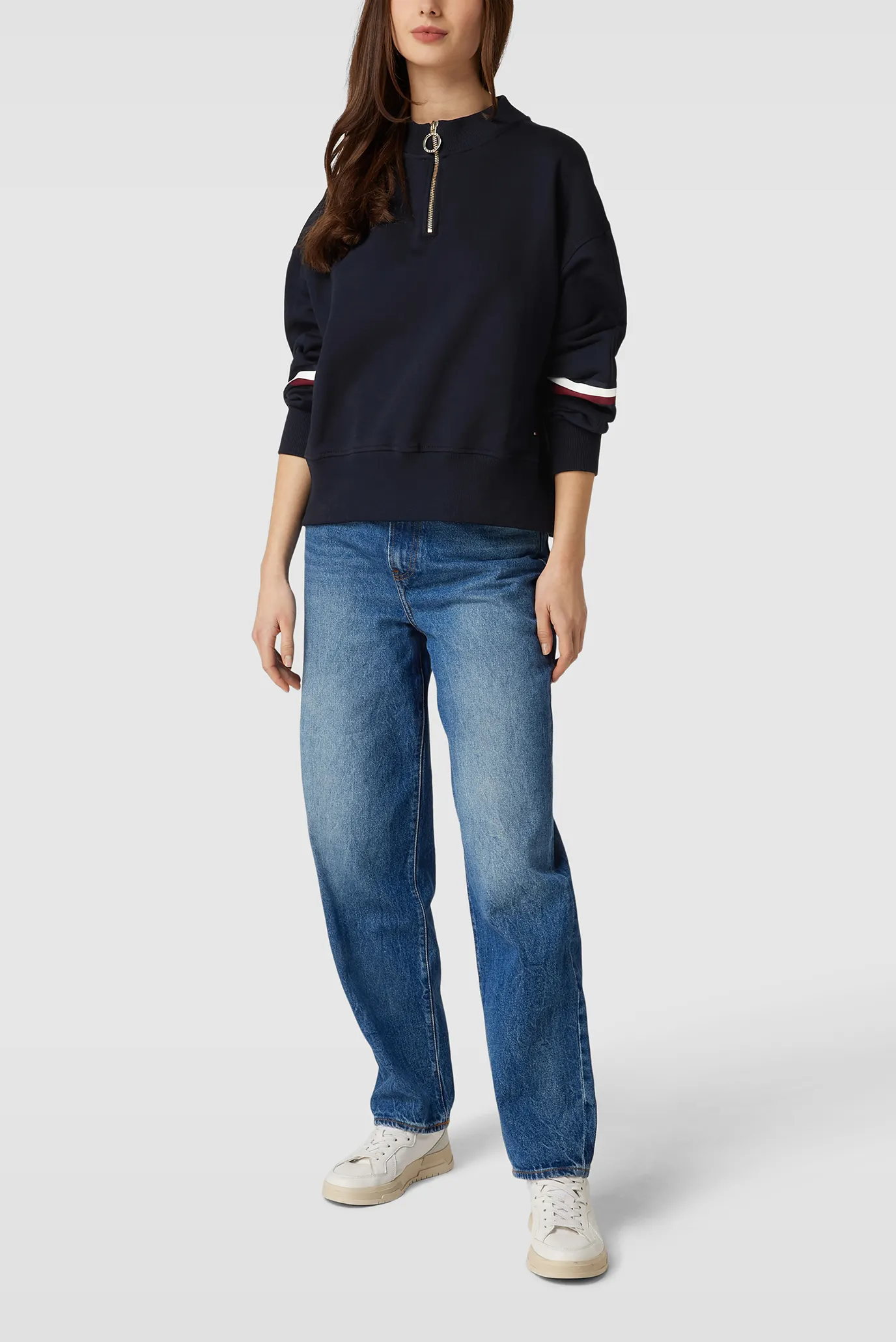 Женская темно-синяя спортивная кофта 3