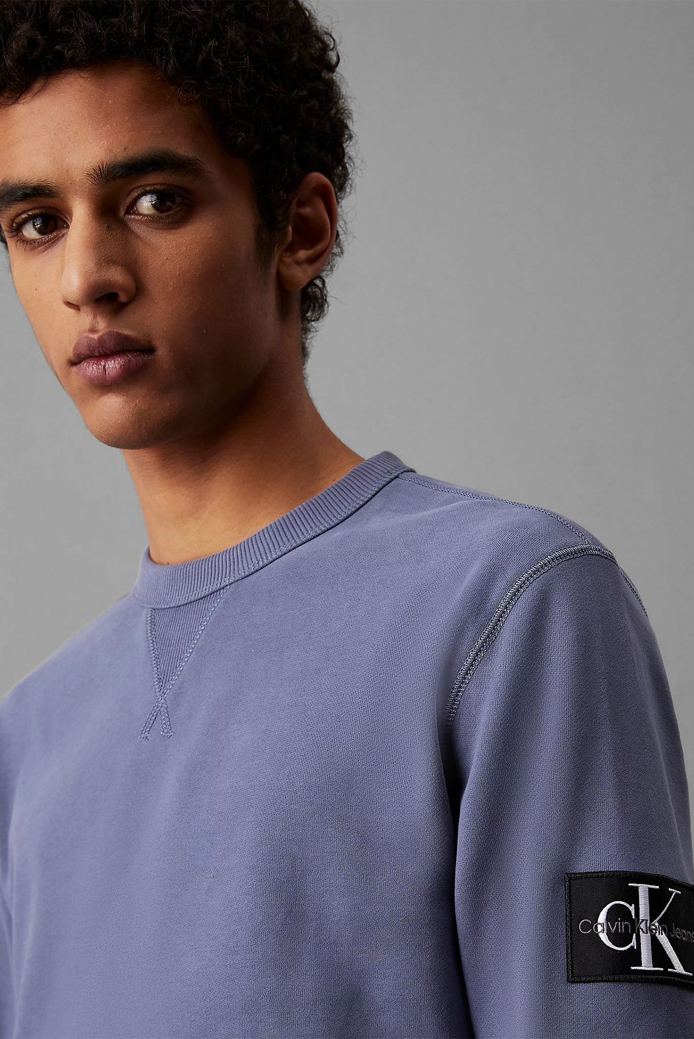 Свитшот BADGE CREW NECKCalvin Klein Jeans Свитшот BADGE CREW NECK 4