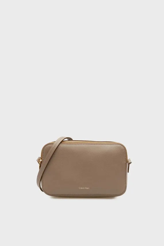 Сумка/FOIL LOGO ELONGATED CAMERA BAG Calvin Klein