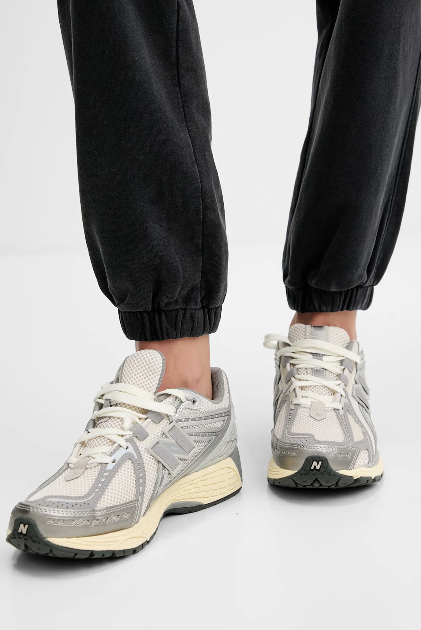 Штаны спортивные TJW CREST SWEATPANT 5