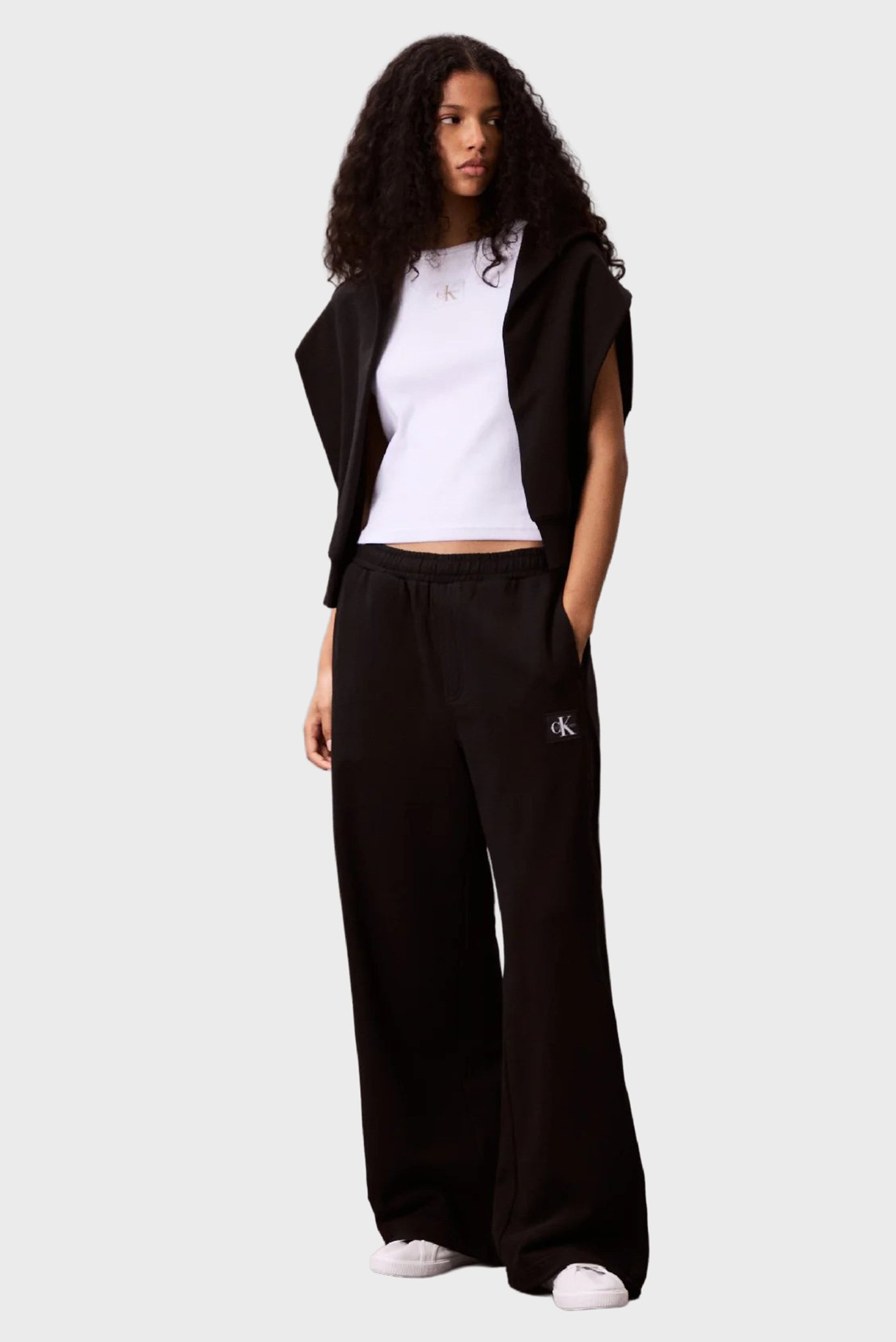 Штаны спортивные A- FRENCH TERRY BADGE LOGO PANTCalvin Klein Jeans Штаны спортивные A- FRENCH TERRY BADGE LOGO PANT 4