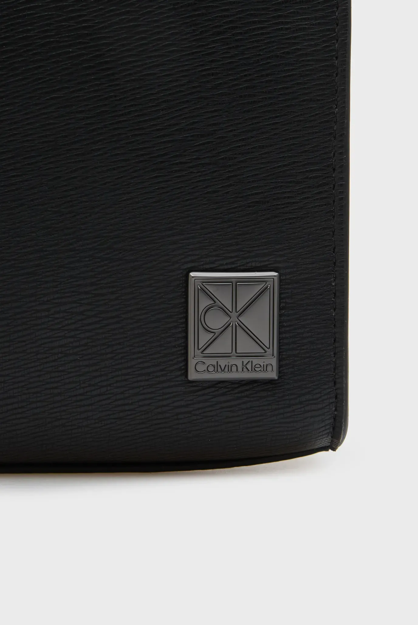 Кошелек EMBLEM HW POUCH W  HANDLE 2