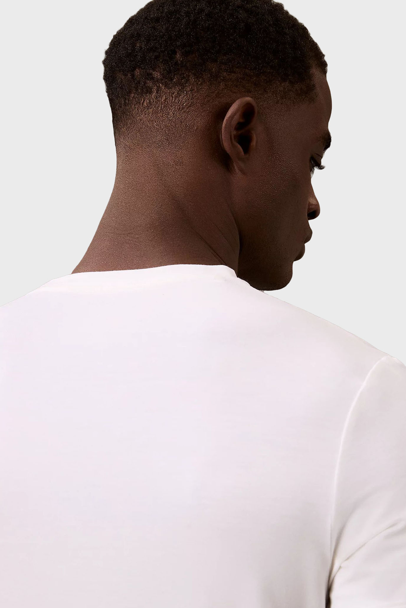 Мужская белая футболка S S CREW NECKCalvin Klein Мужская белая футболка S S CREW NECK 5