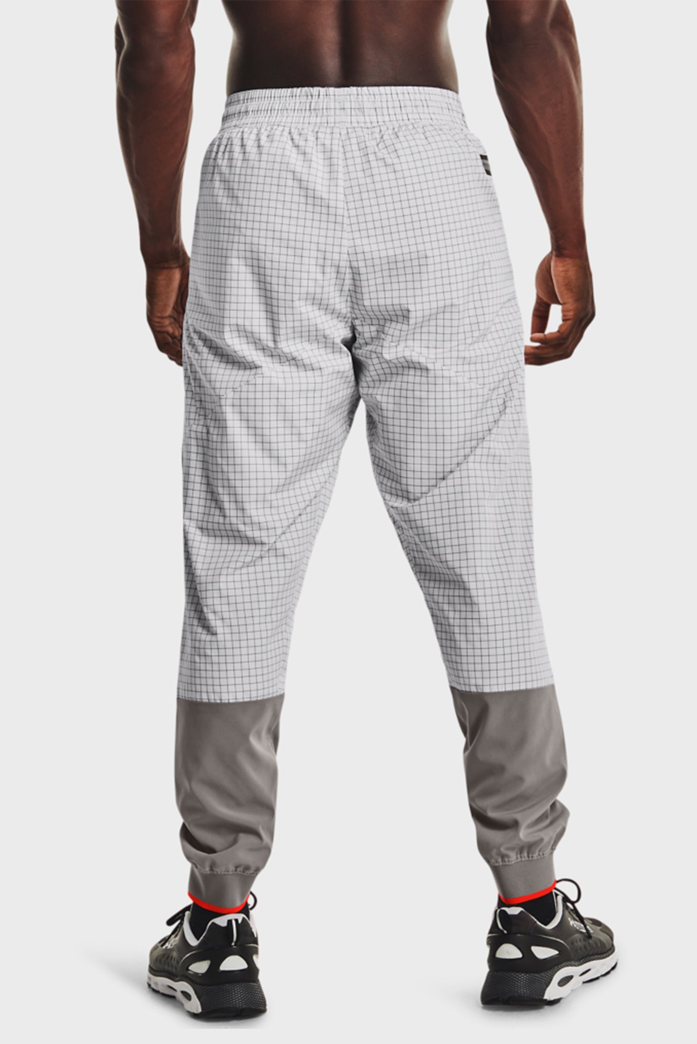 Мужские светло-серые спортивные брюки UA RUSH ™ LEGACY WIND PANT Under Armour Мужские светло-серые спортивные брюки UA RUSH ™ LEGACY WIND PANT 3