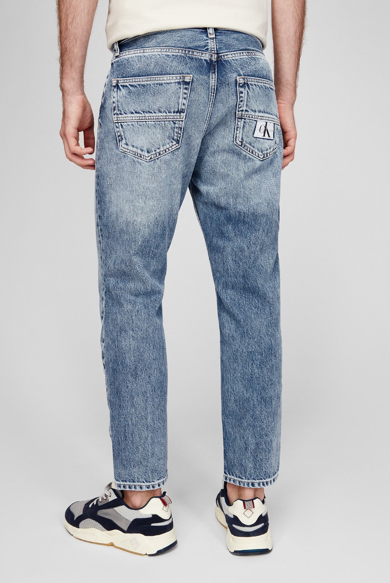 Мужские голубые джинсы 3