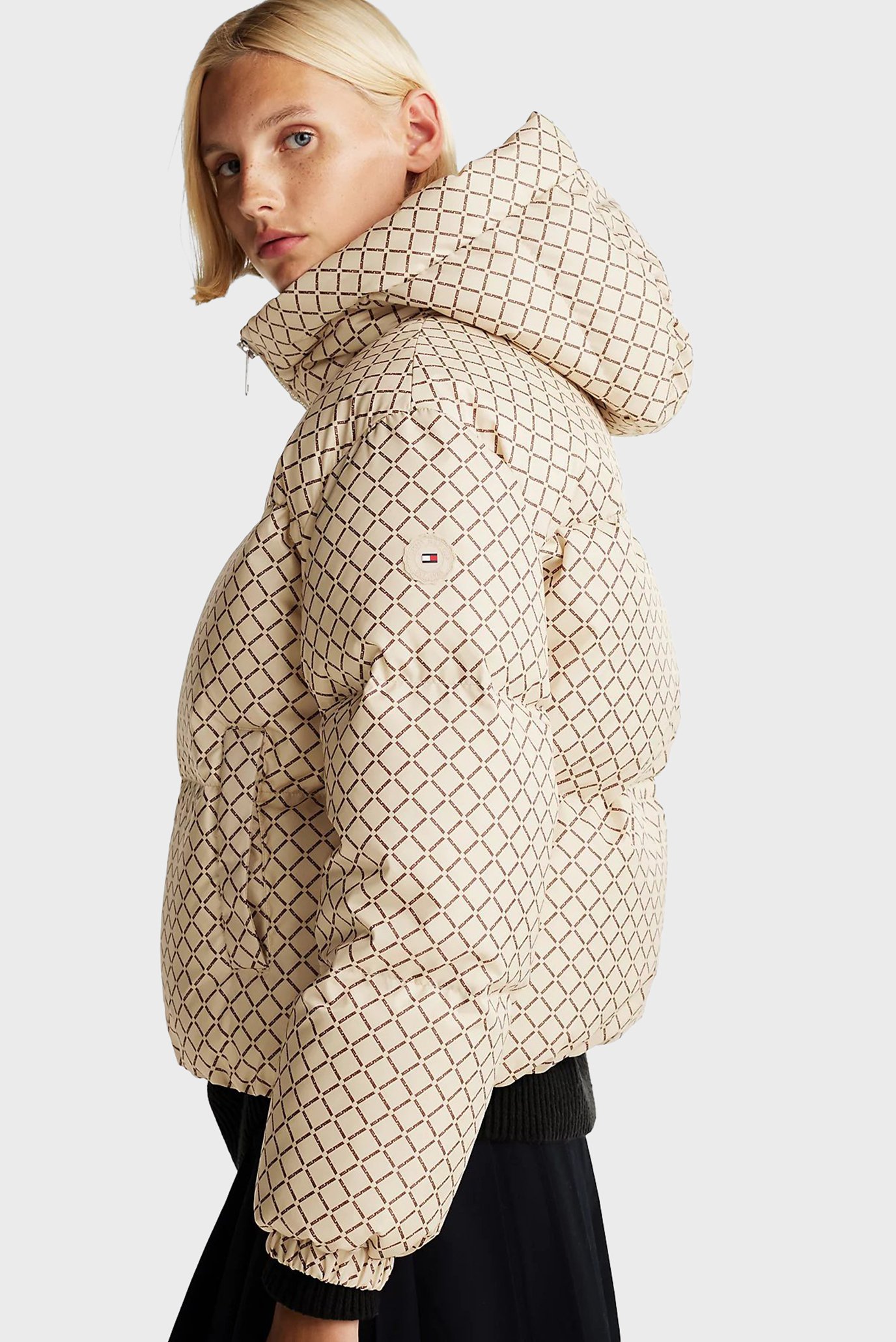 Женский бежевый пуховик с узором NEW YORK DOWN AOP JKT WITH HOOD 2