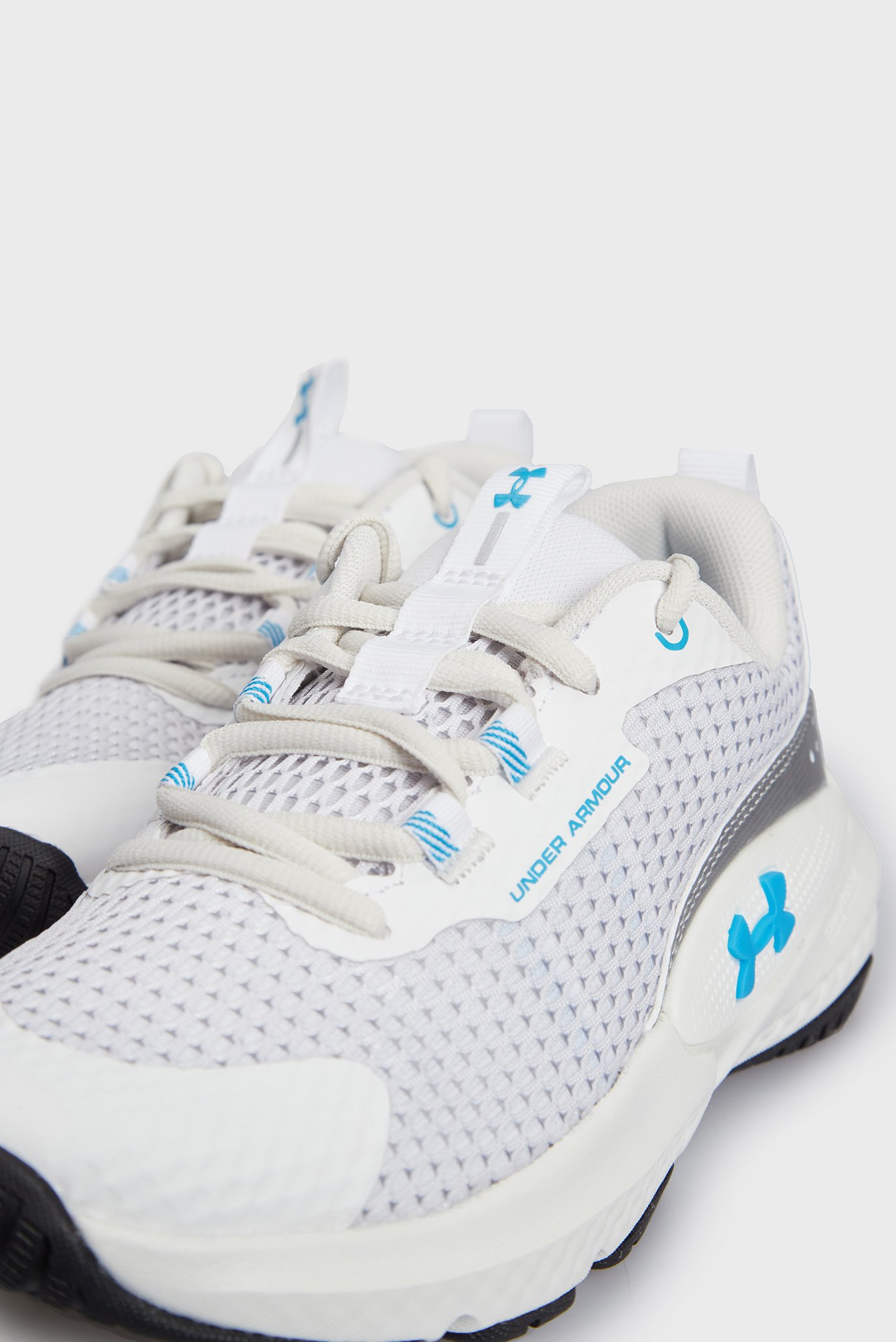 Женские белые кроссовки UA W Dynamic Select 2