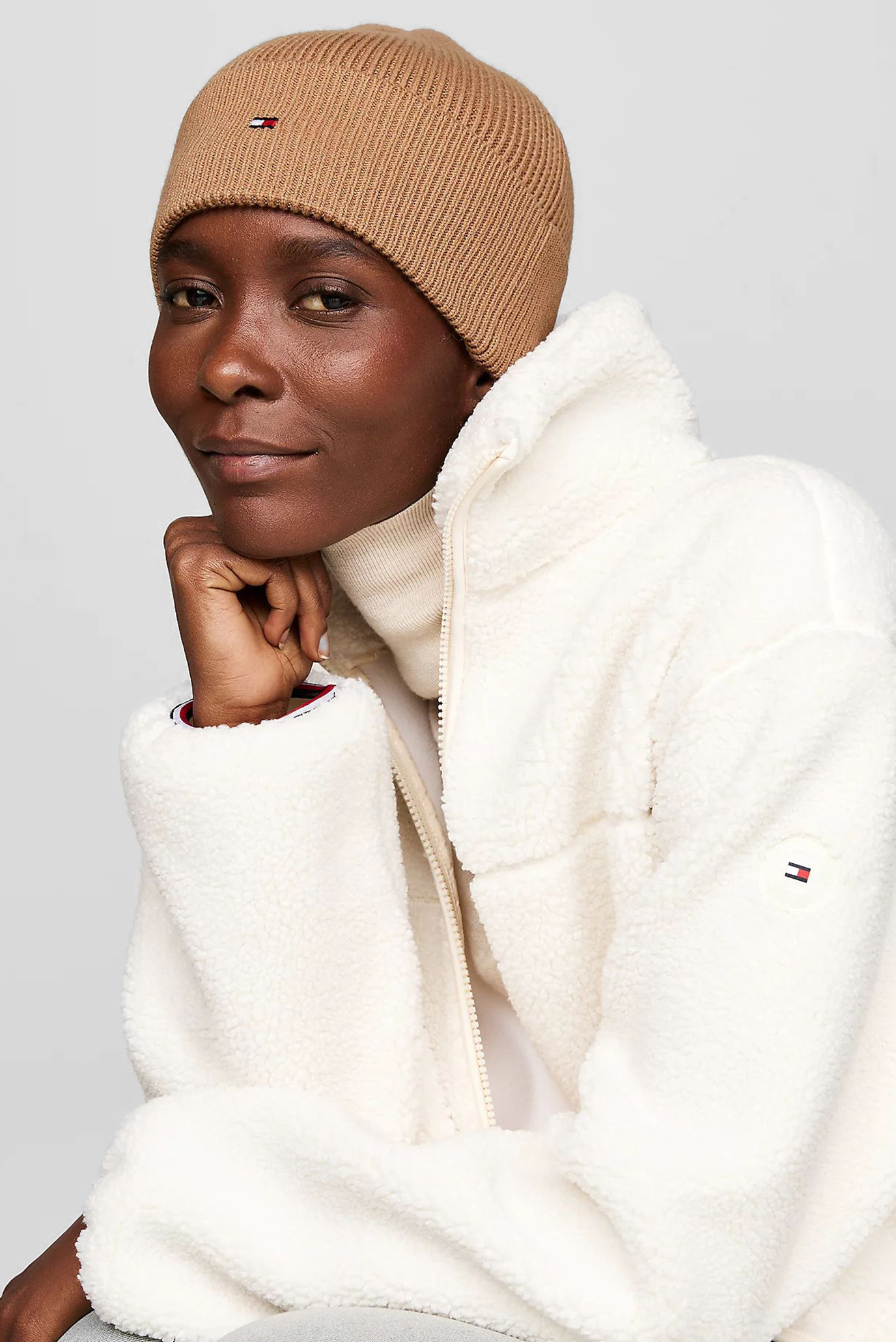 Шапка ESSENTIAL FLAG BEANIE 2