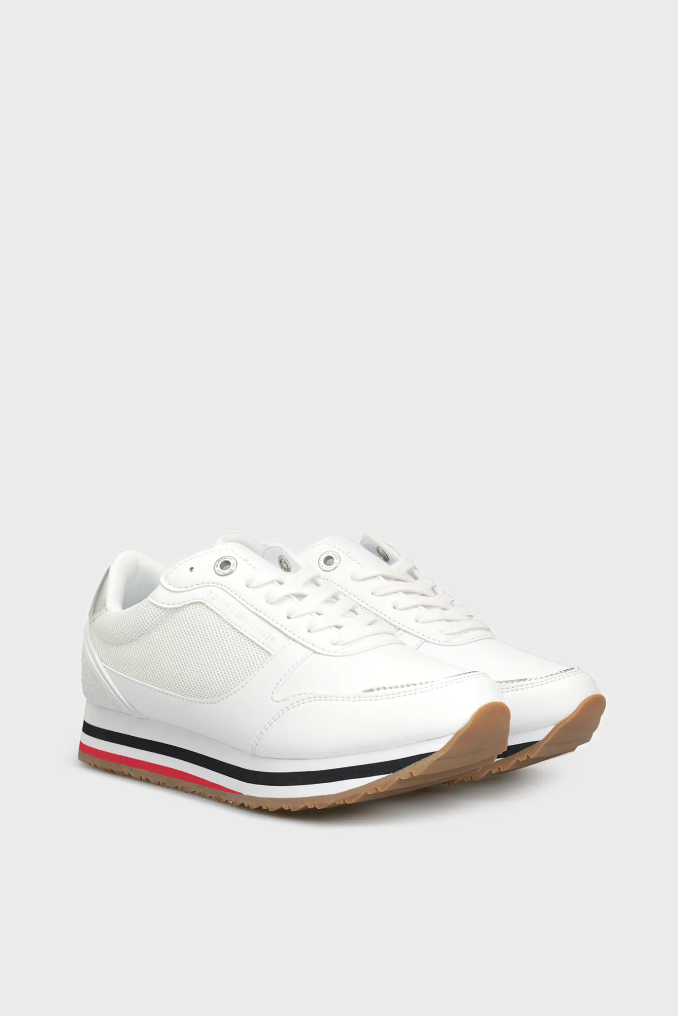 Женские белые кроссовки MONOGRAM 7