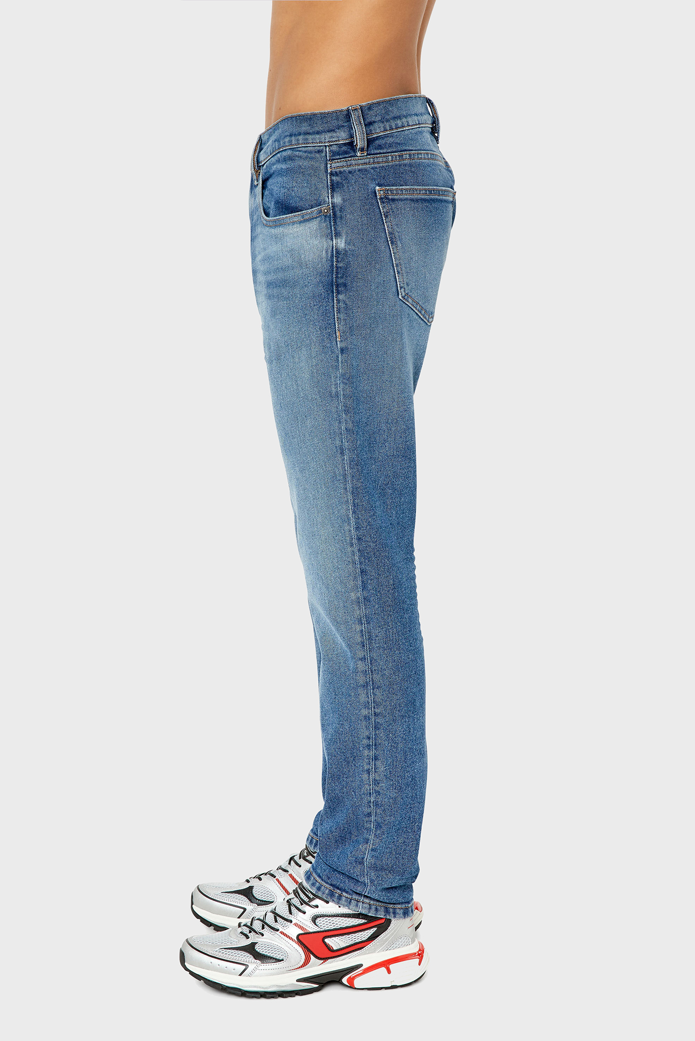 Джинсы 2019 D-STRUKT L.32 TROUSERS 3