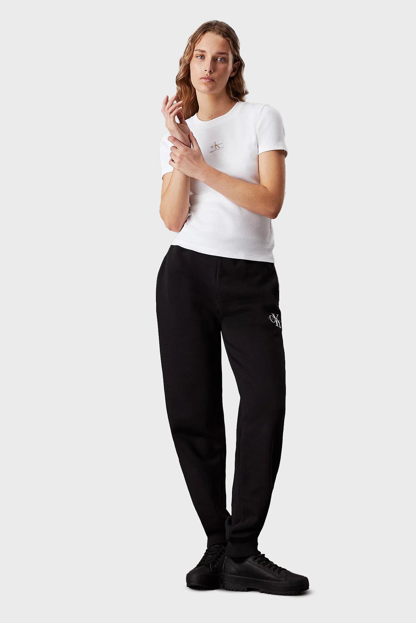 Женские черные спортивные брюки MONOLOGO CUFFED JOG PANT 2