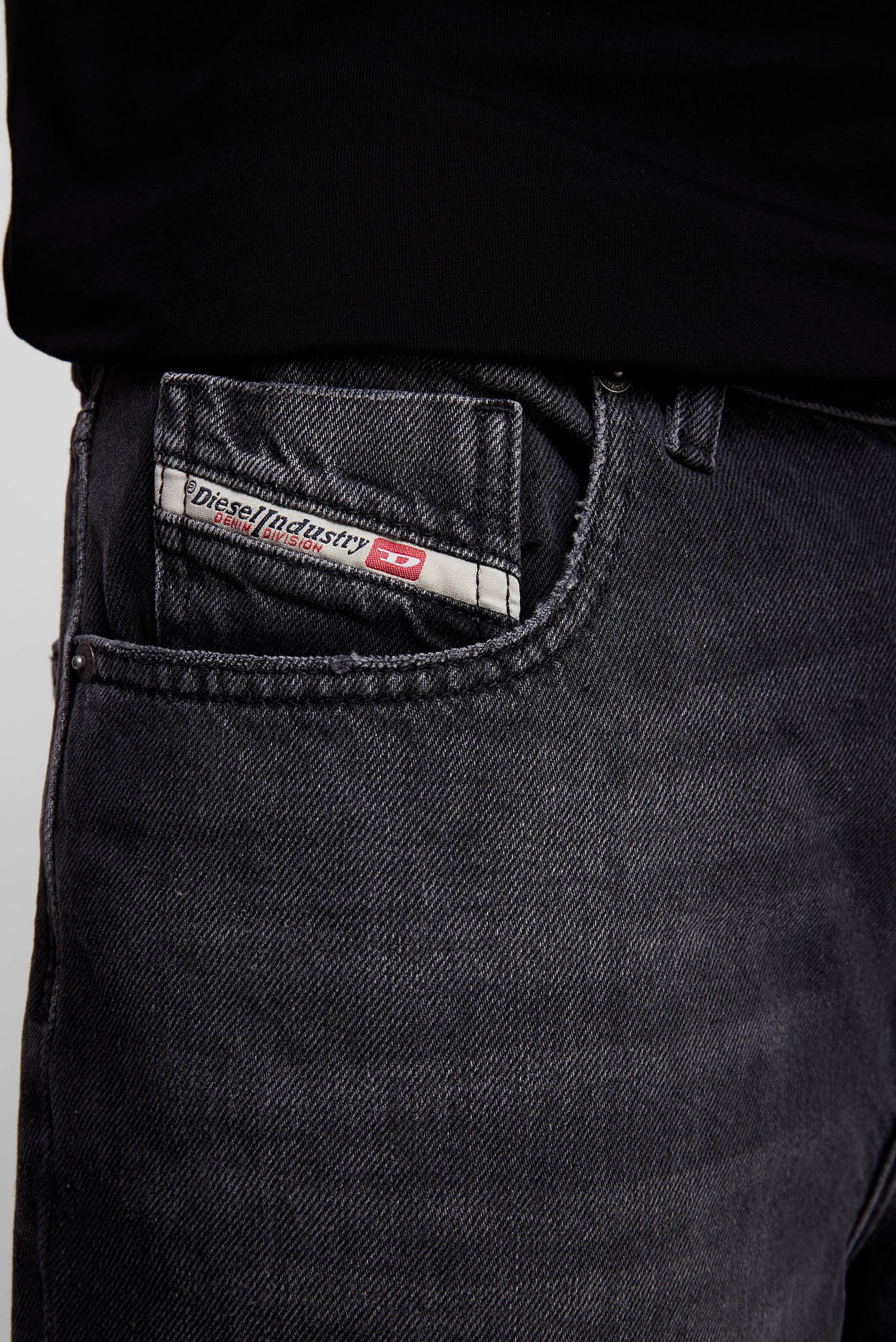 Мужские серые джинсовые шорты D-STRUKT-SHORT 4