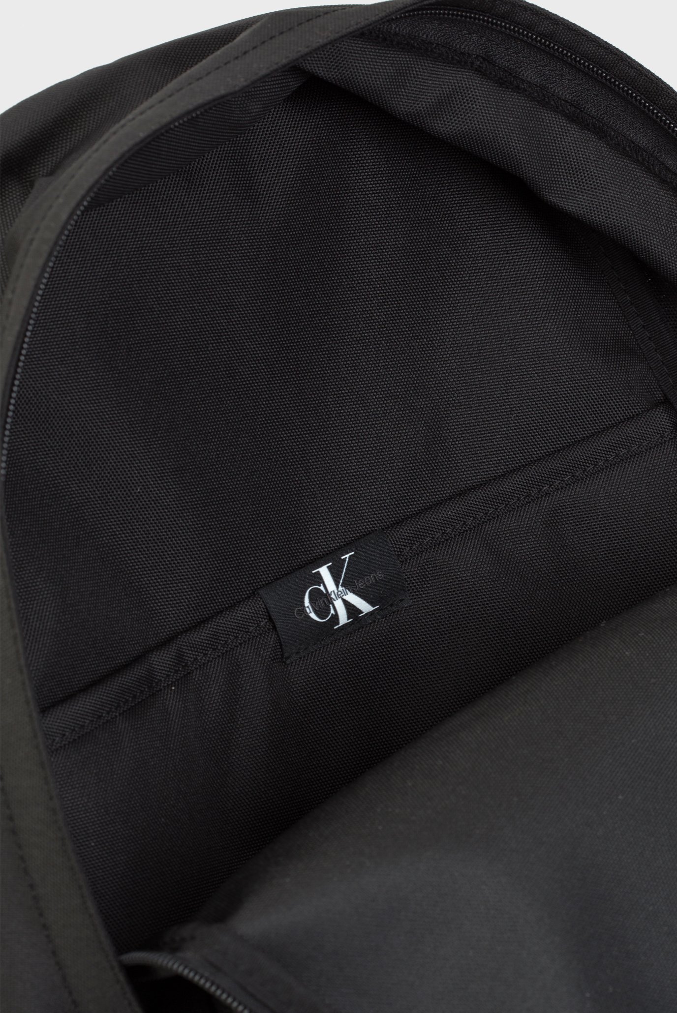 Мужской черный рюкзак SPORT ESSENTIALS CAMPUS 4